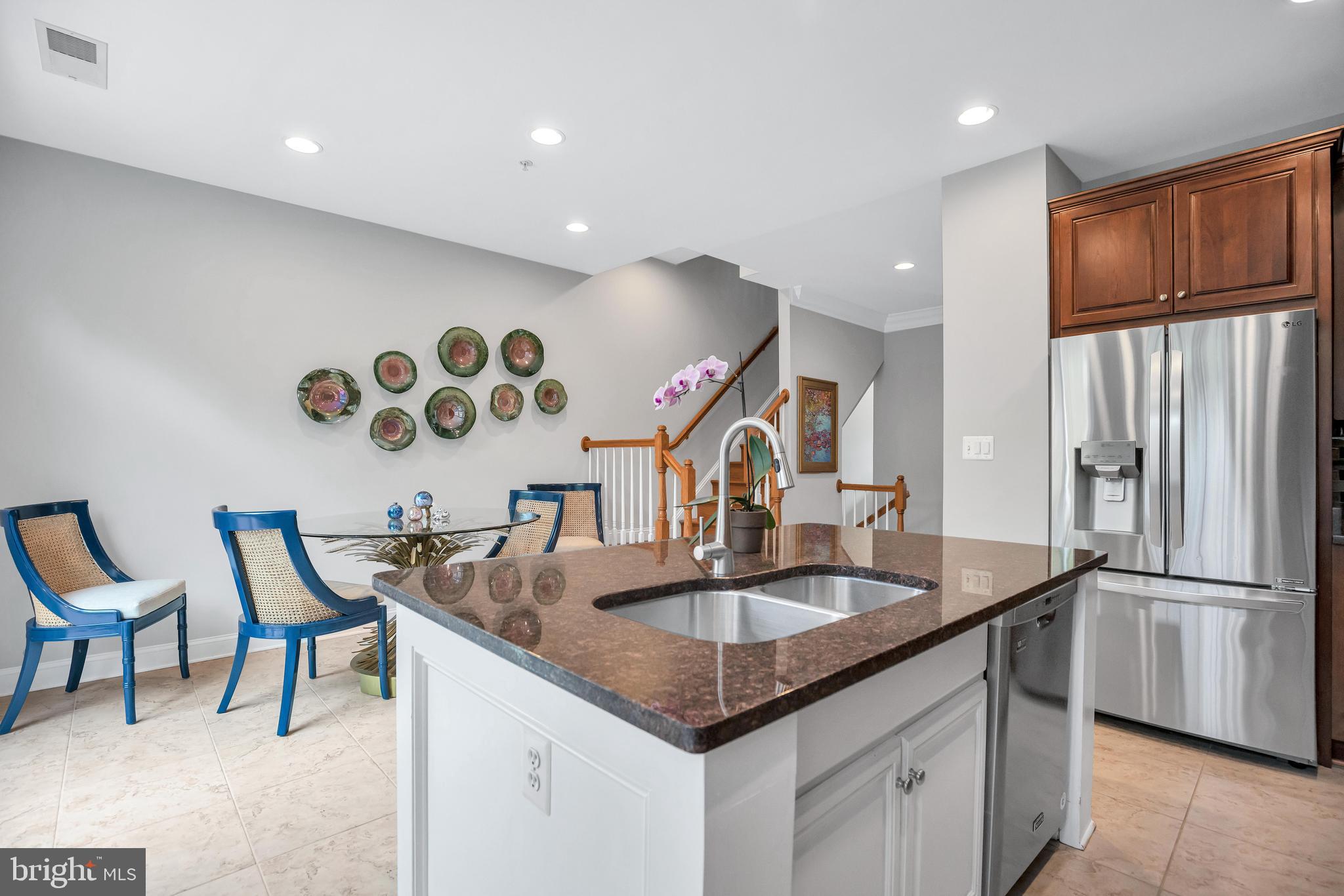 Real estate listing preview #14