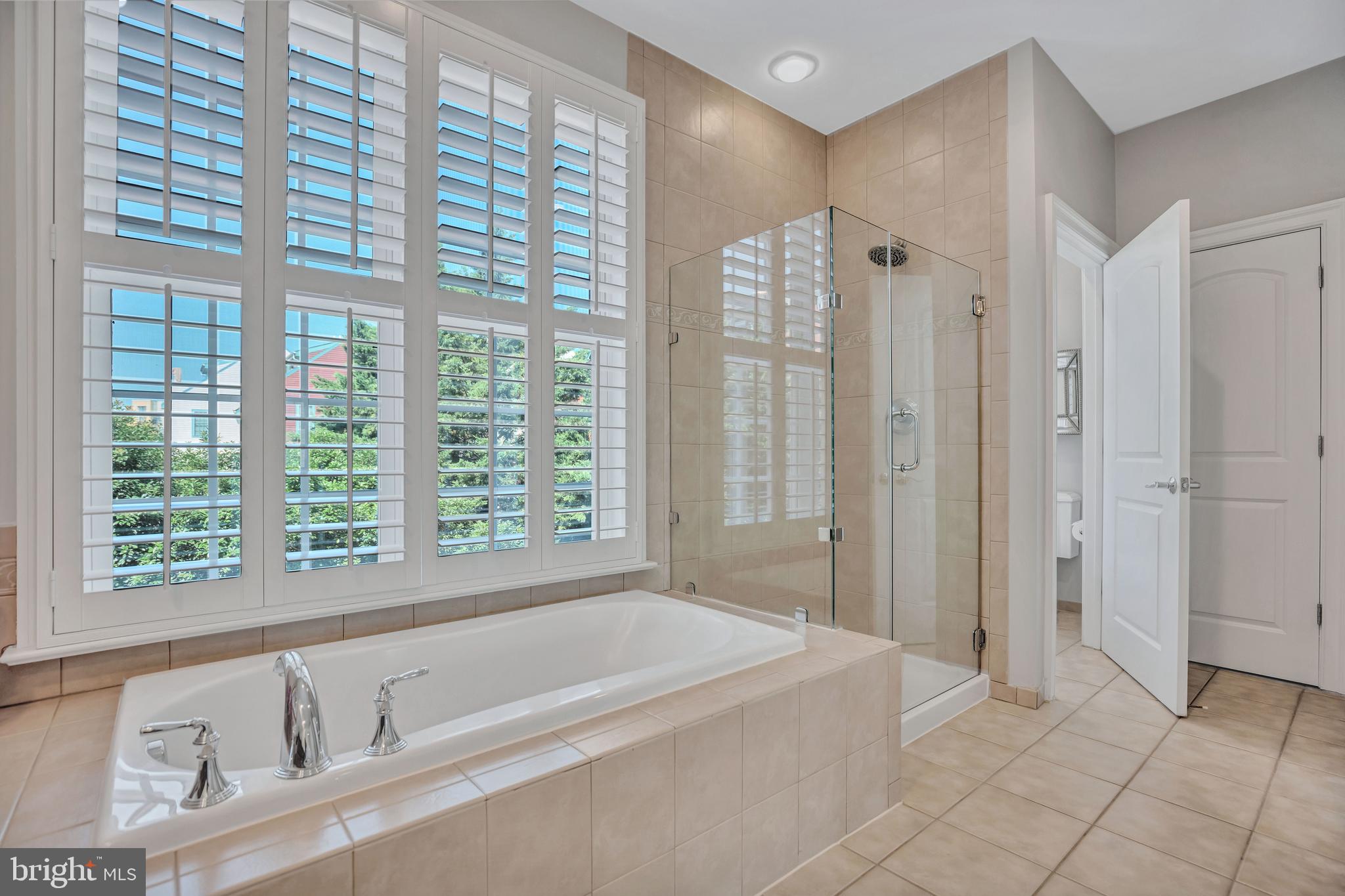 Real estate listing preview #24