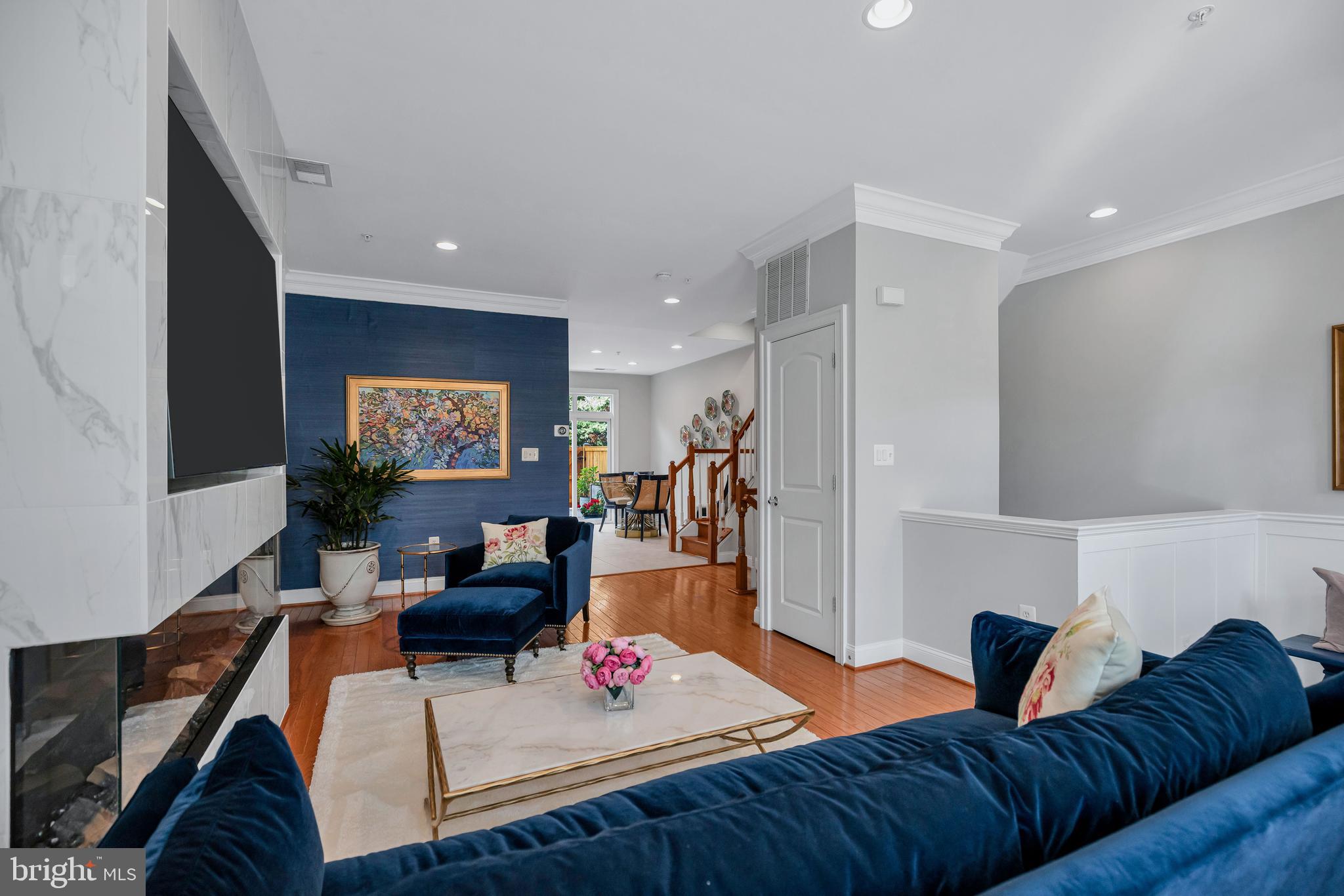 Real estate listing preview #5