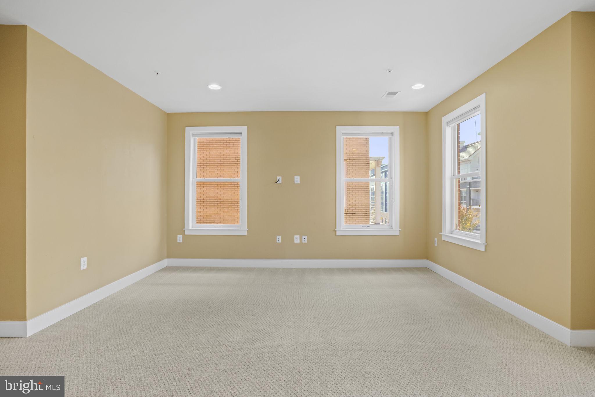 Real estate listing preview #14