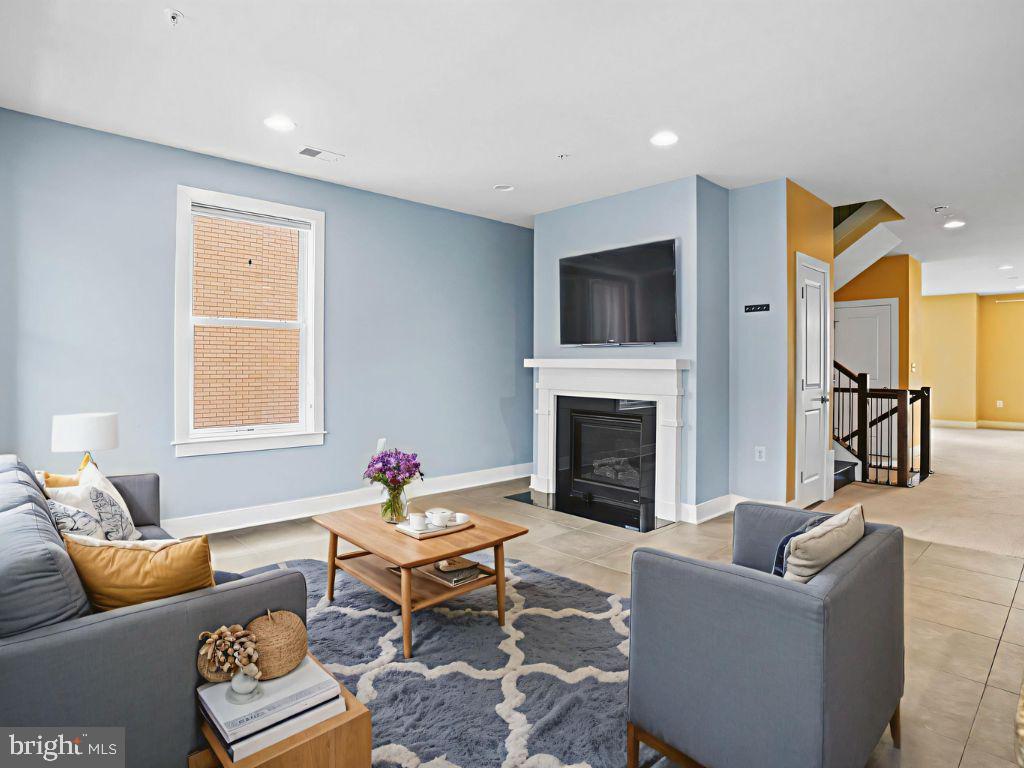 Real estate listing preview #10