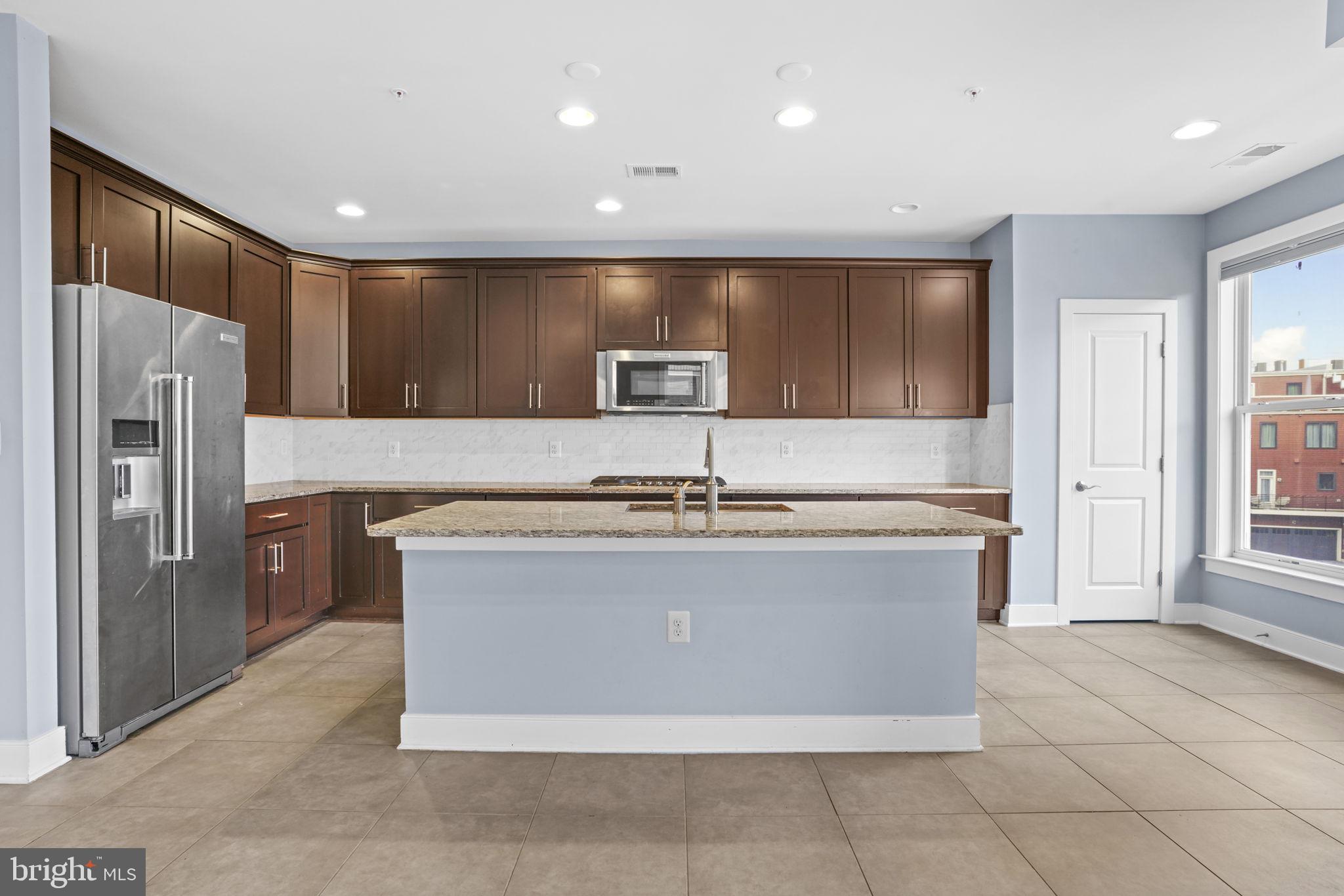 Real estate listing preview #4