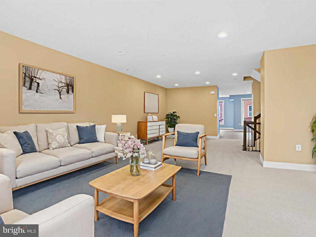 Real estate listing preview #16