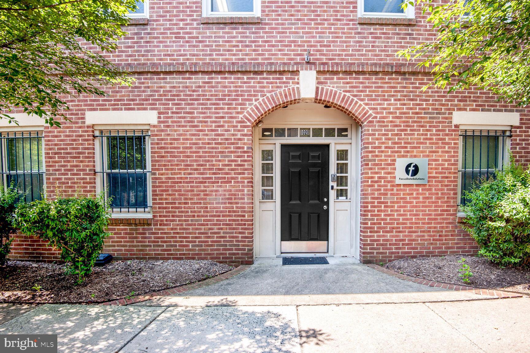 Real estate listing preview #3