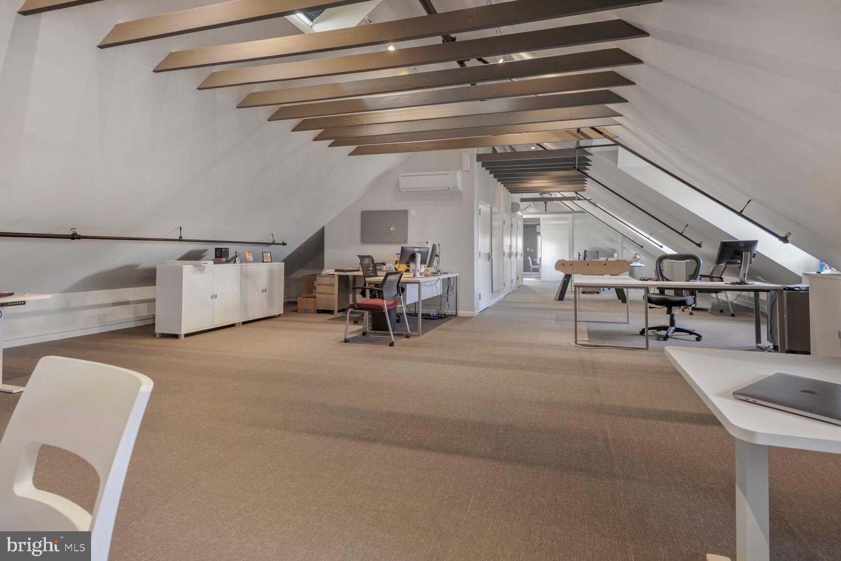 Real estate listing preview #11