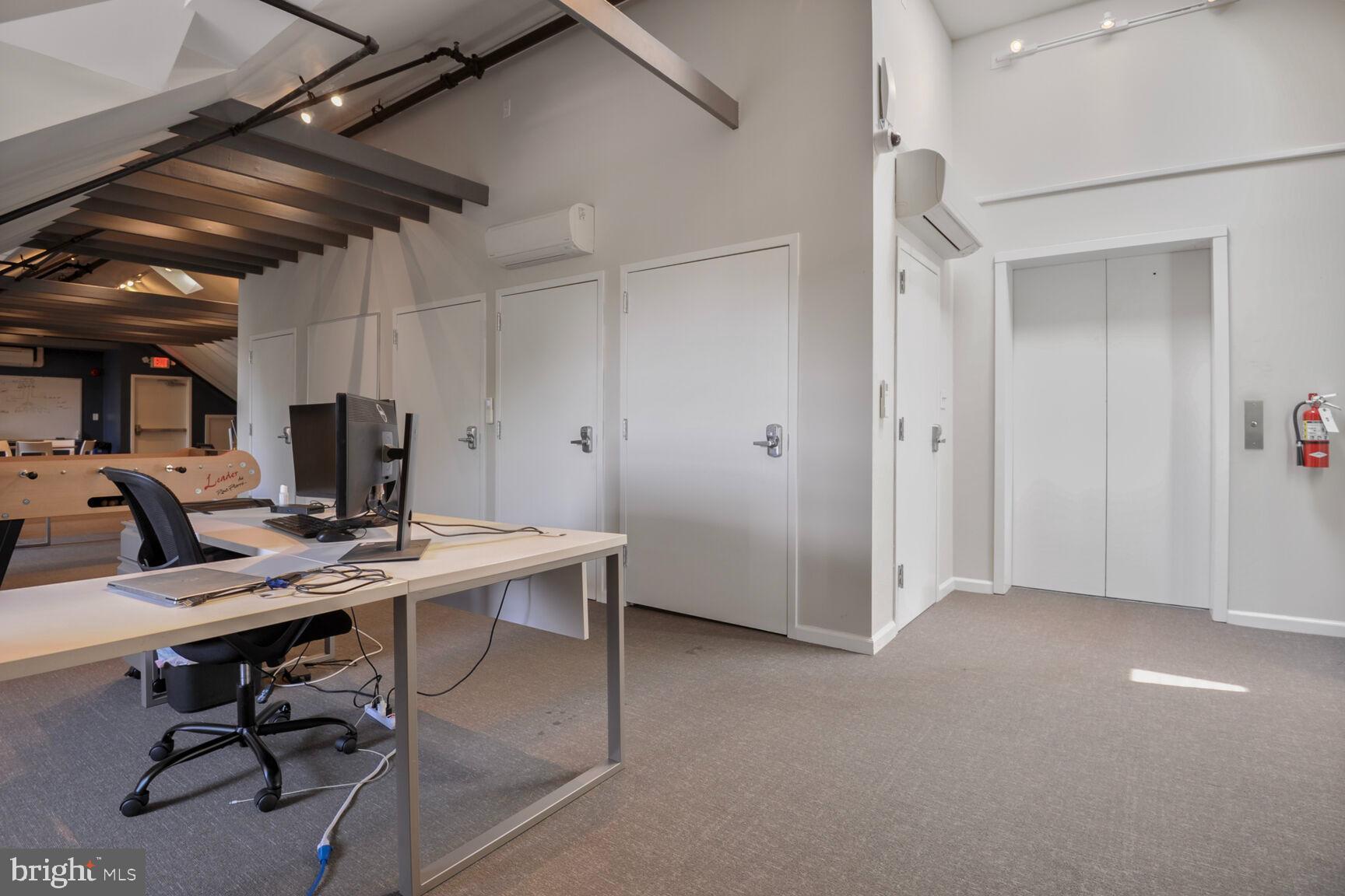 Real estate listing preview #14