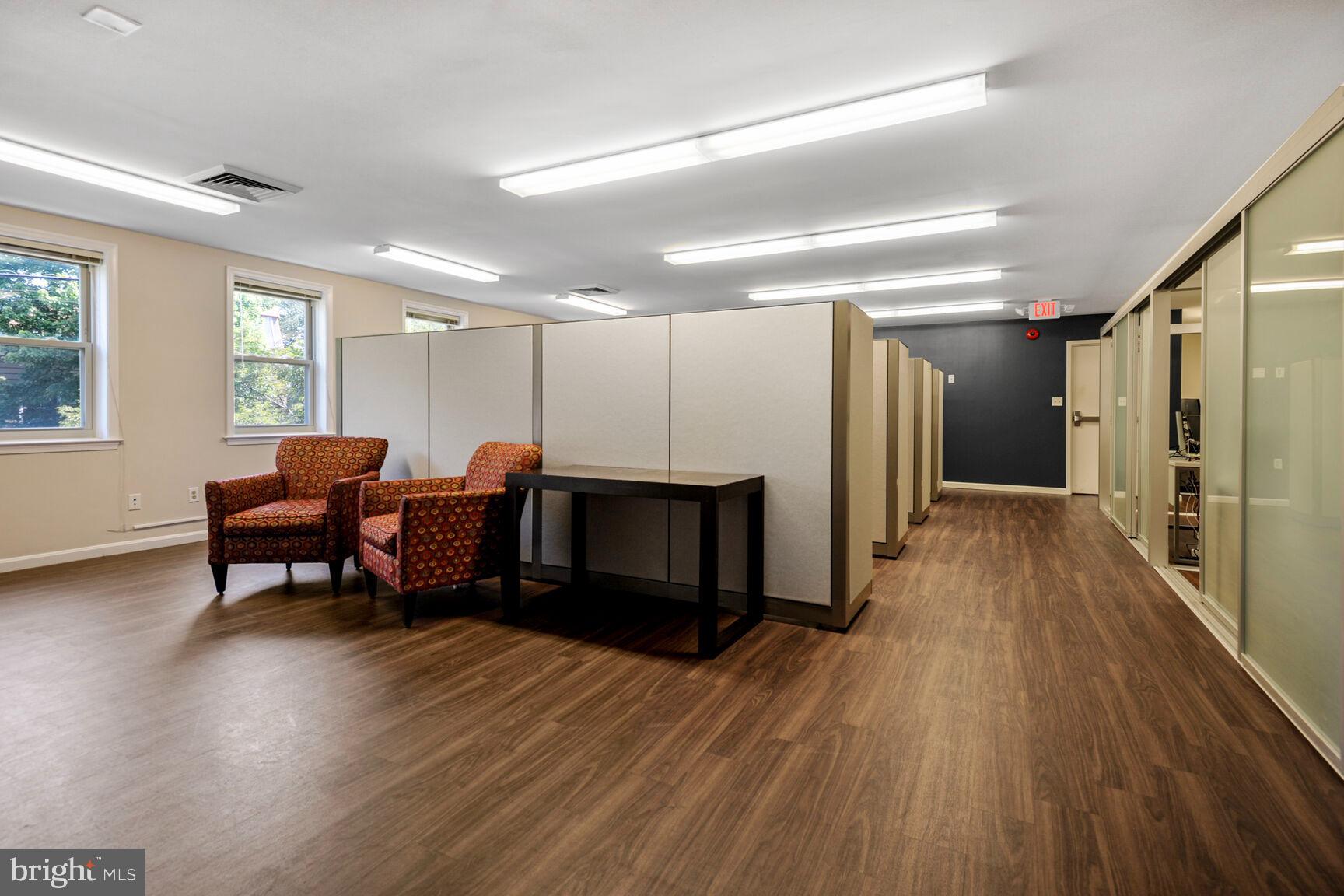 Real estate listing preview #8