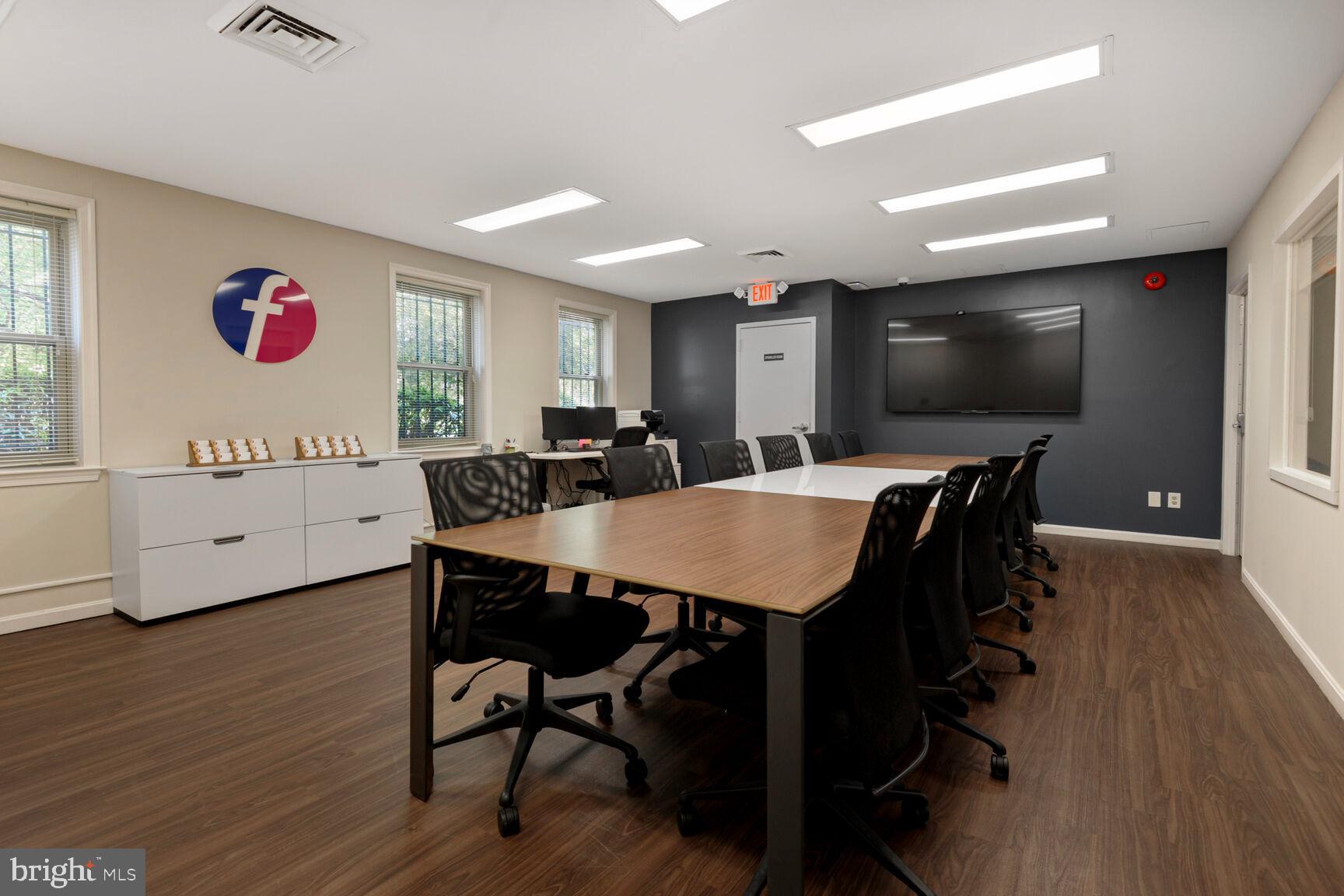 Real estate listing preview #7