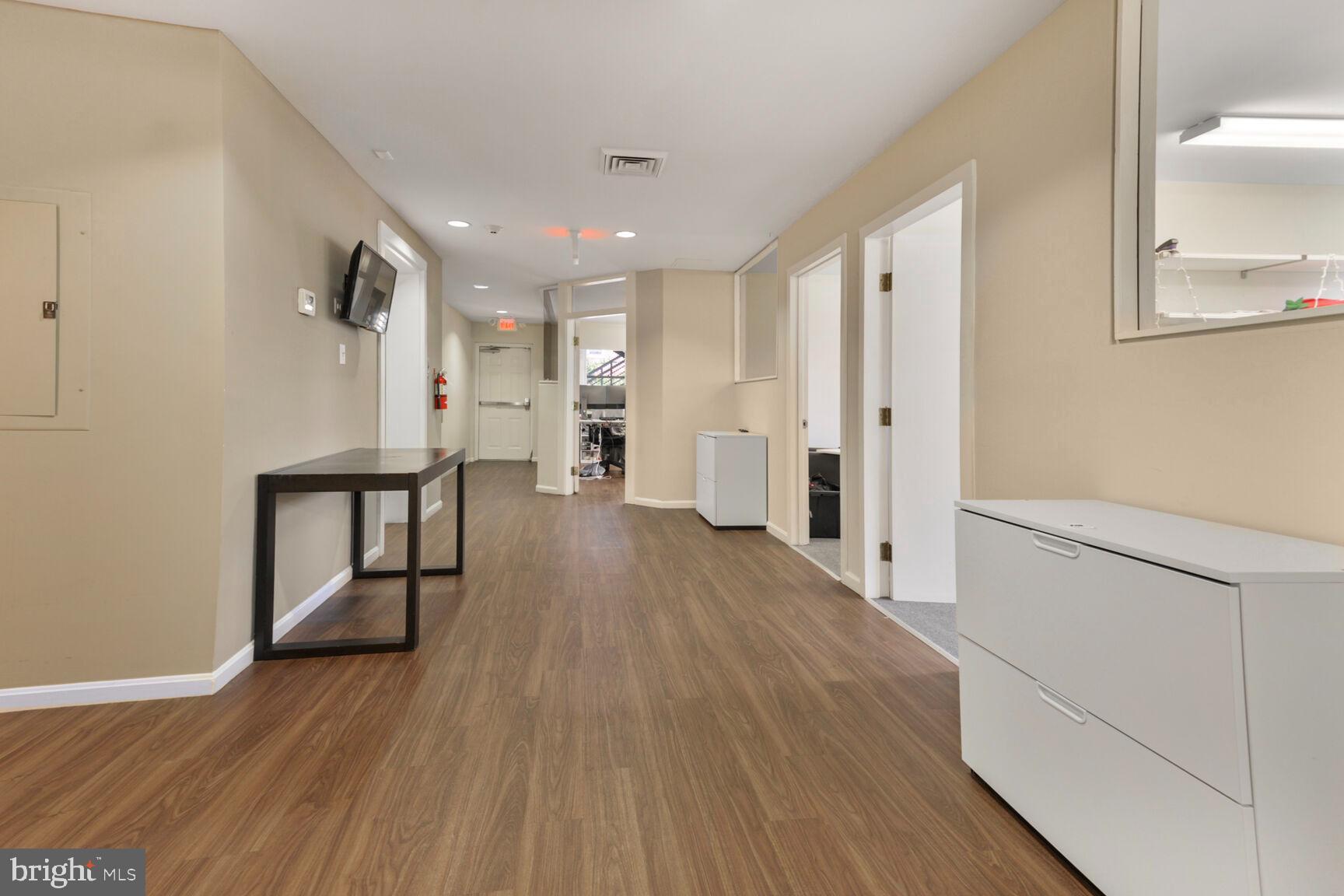 Real estate listing preview #9