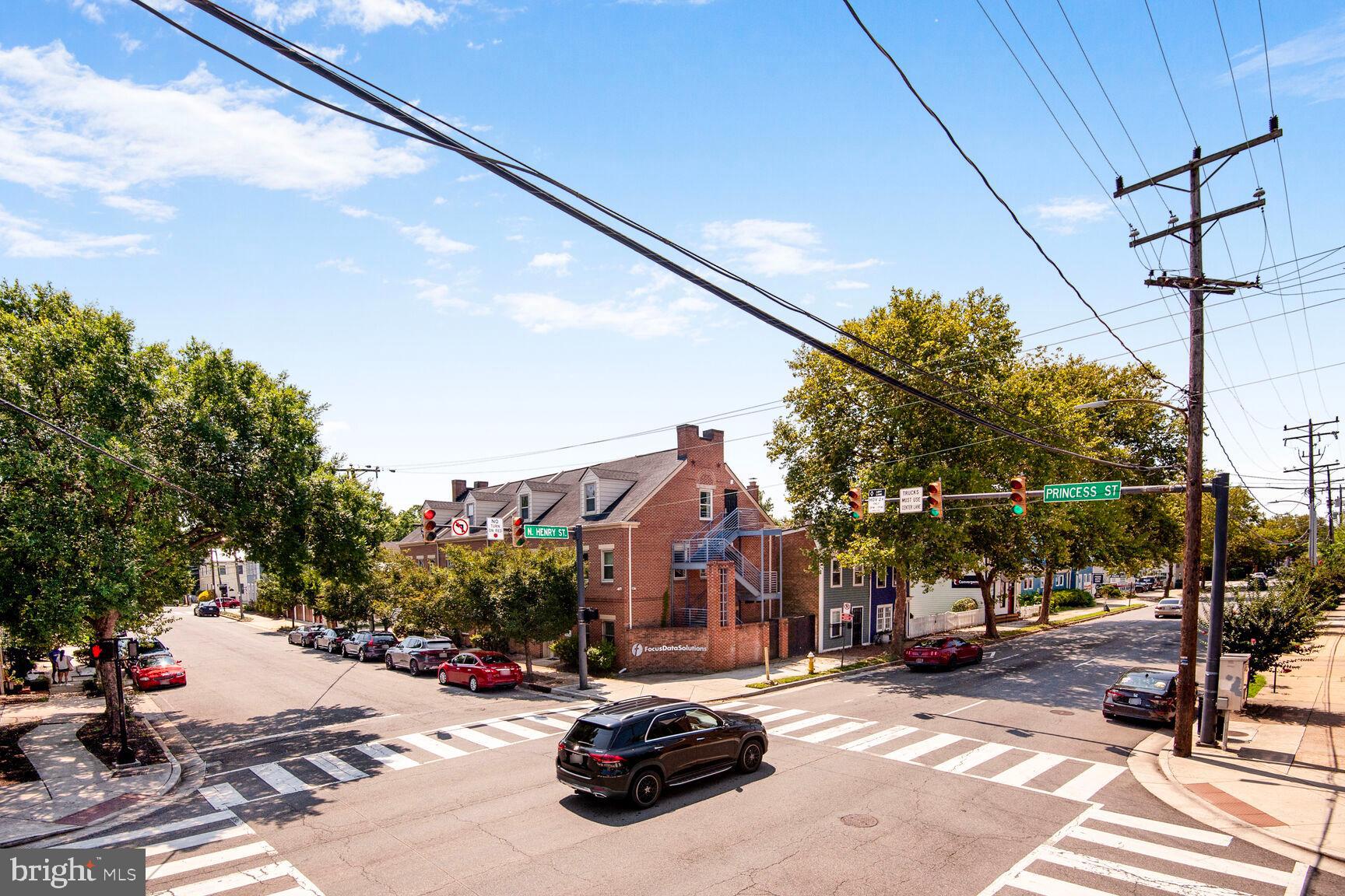 Real estate listing preview #18