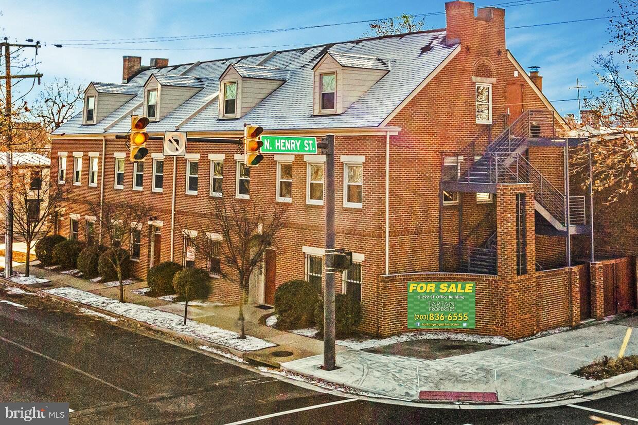 Real estate listing preview #1