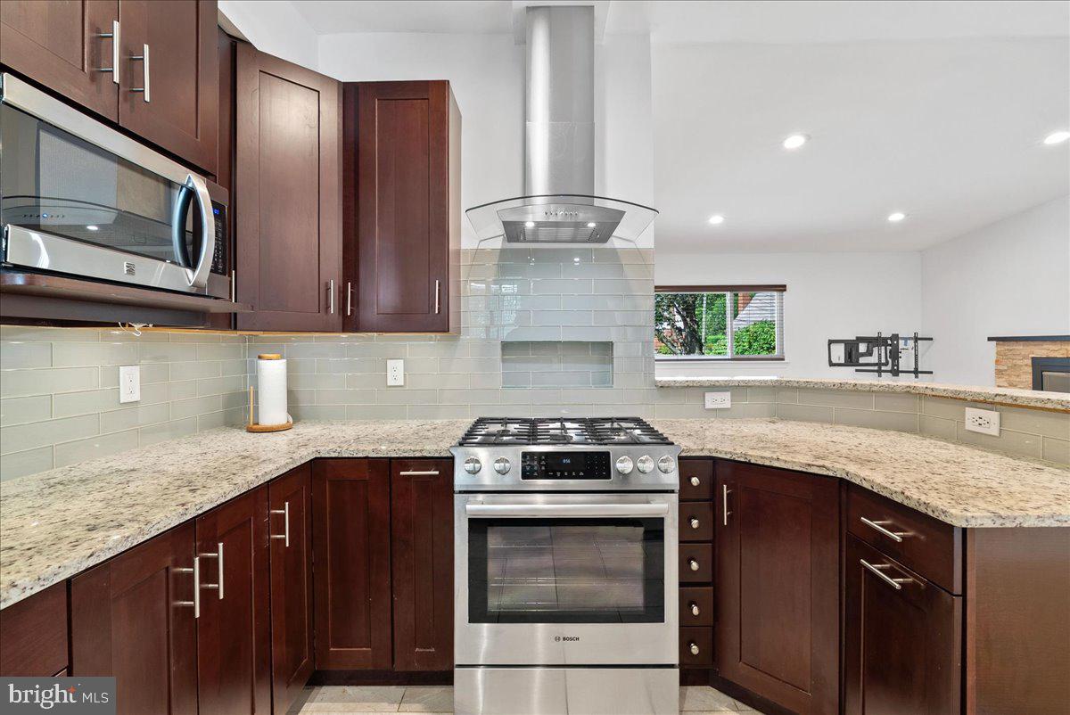 Real estate listing preview #4