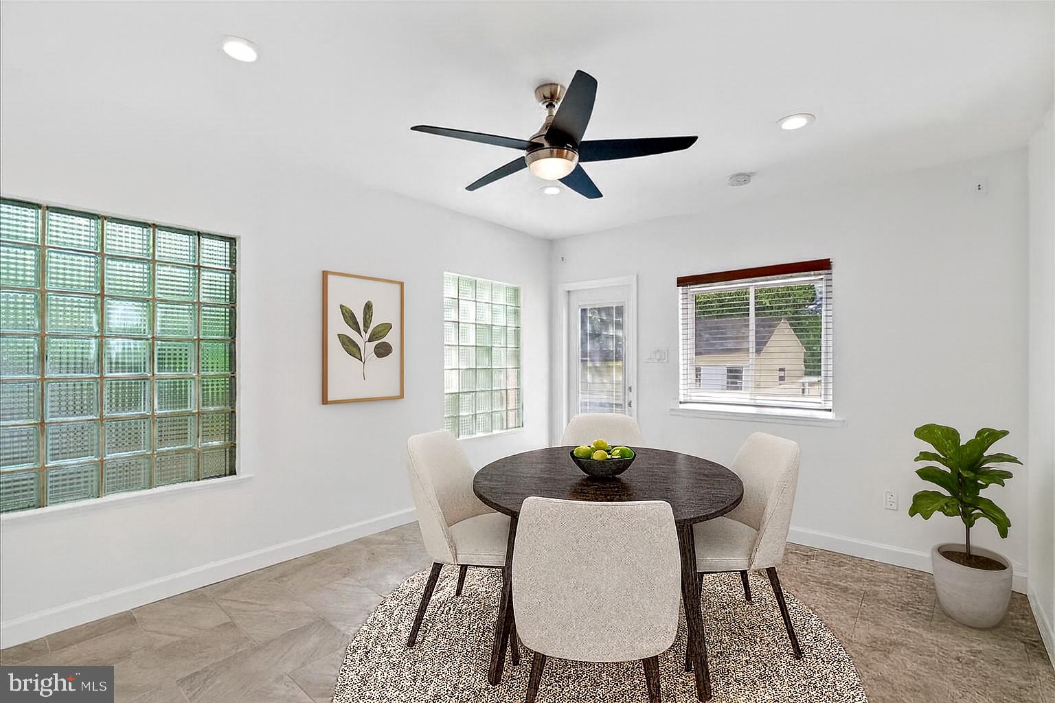 Real estate listing preview #5