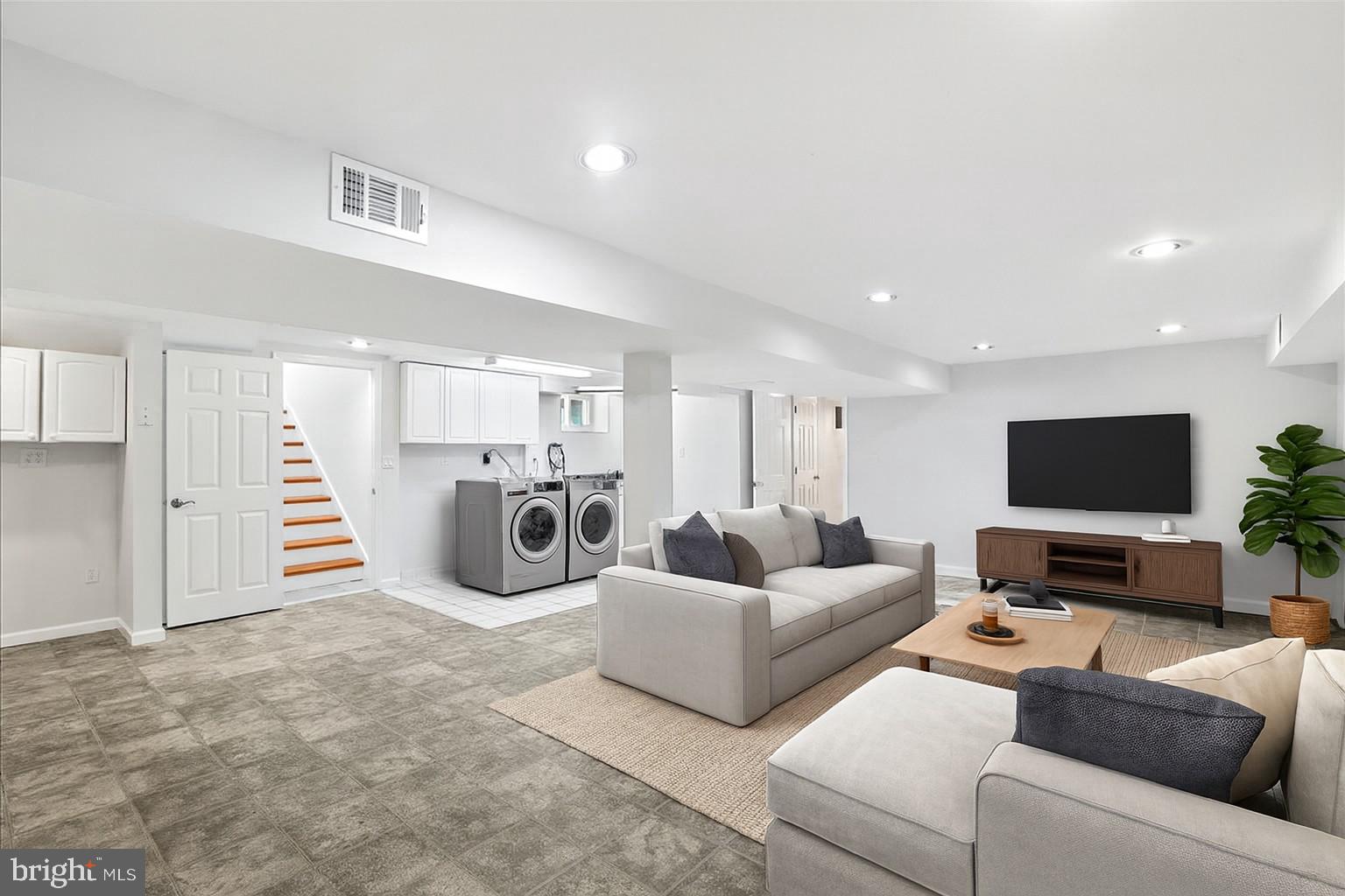 Real estate listing preview #11