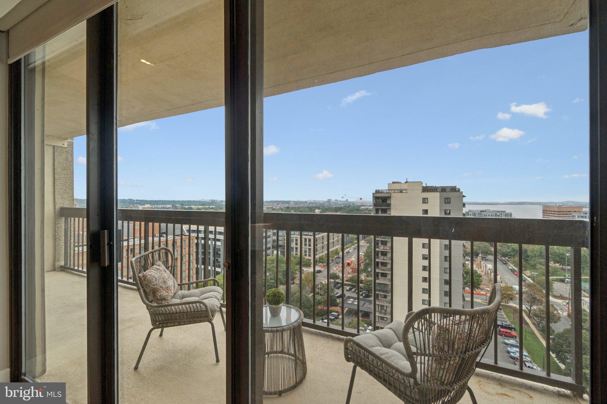 Real estate listing preview #7