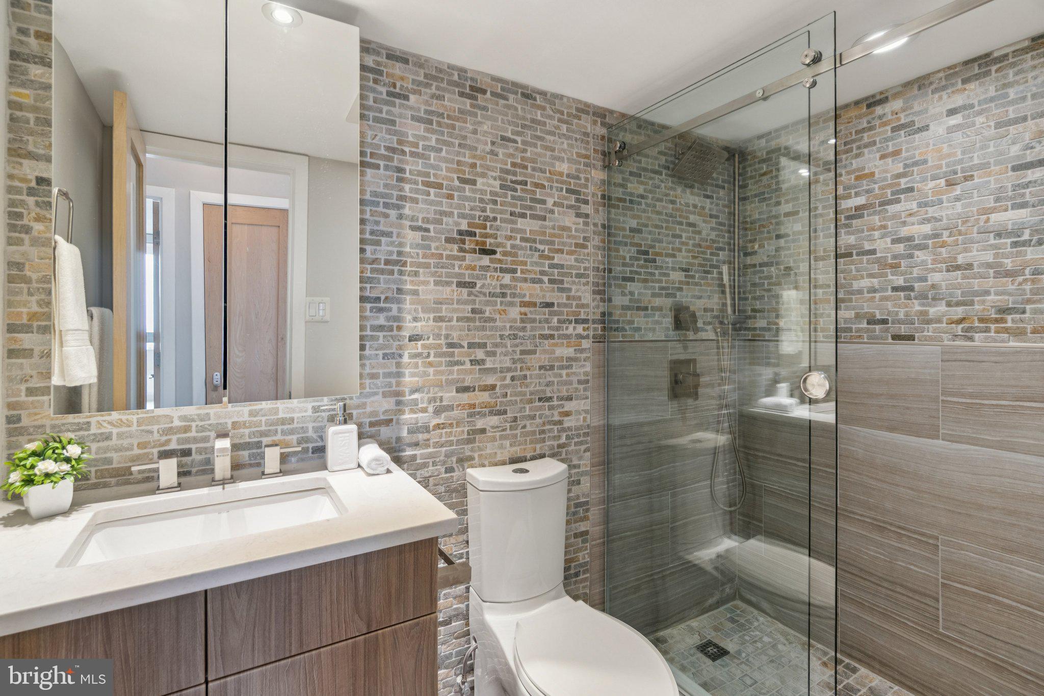 Real estate listing preview #26