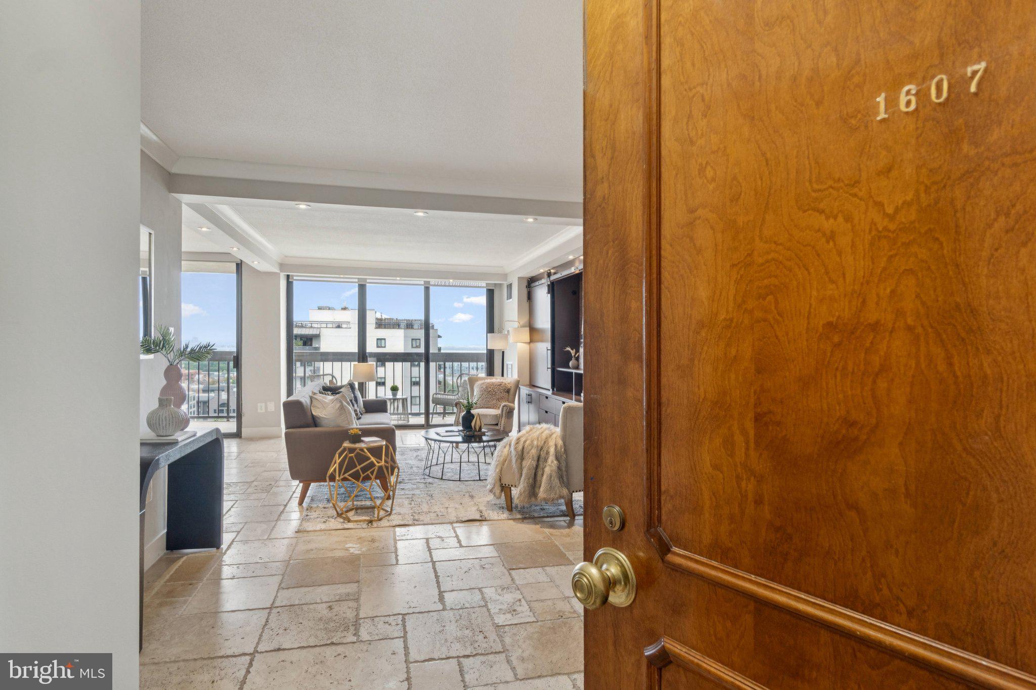 Real estate listing preview #1