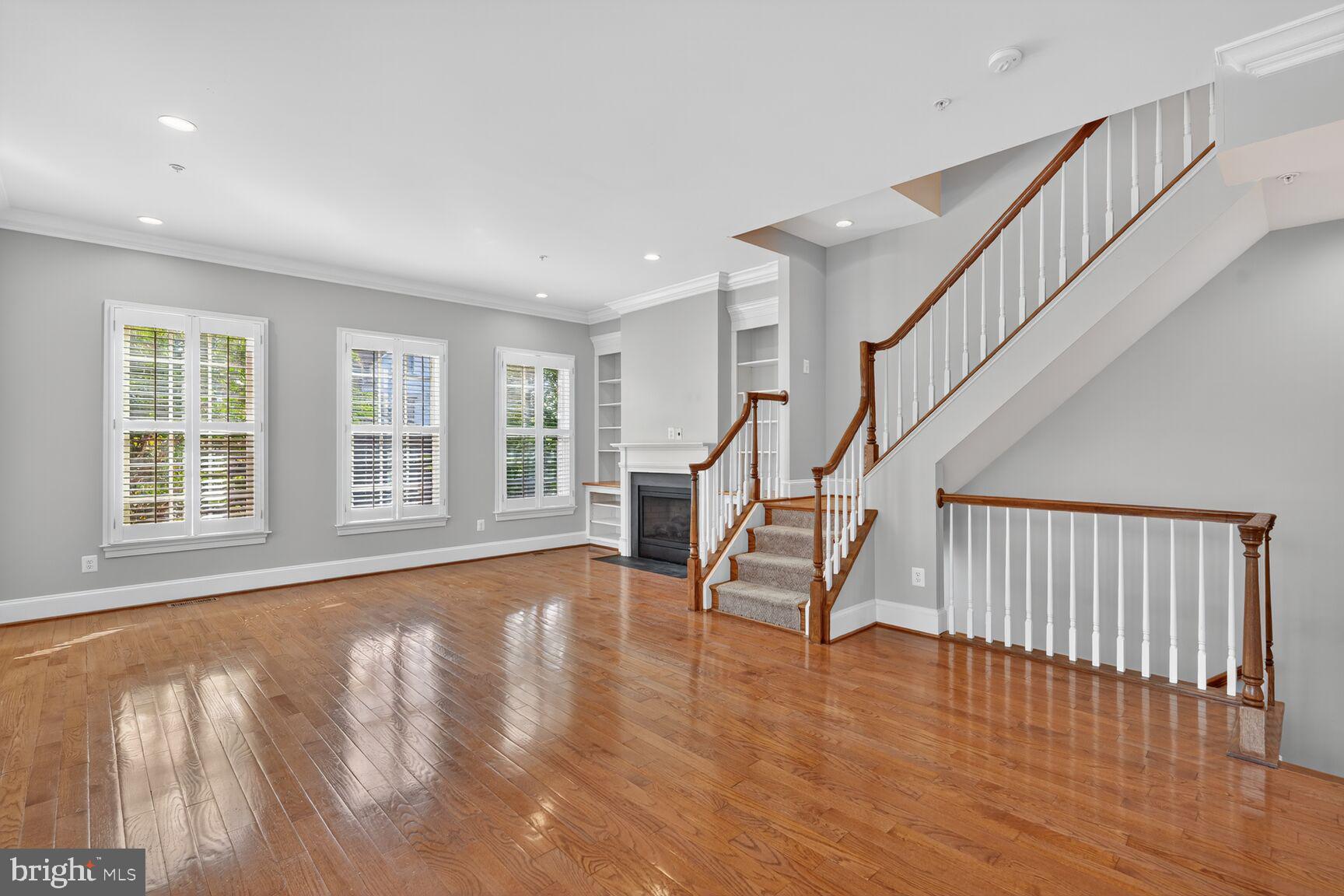 Real estate listing preview #7