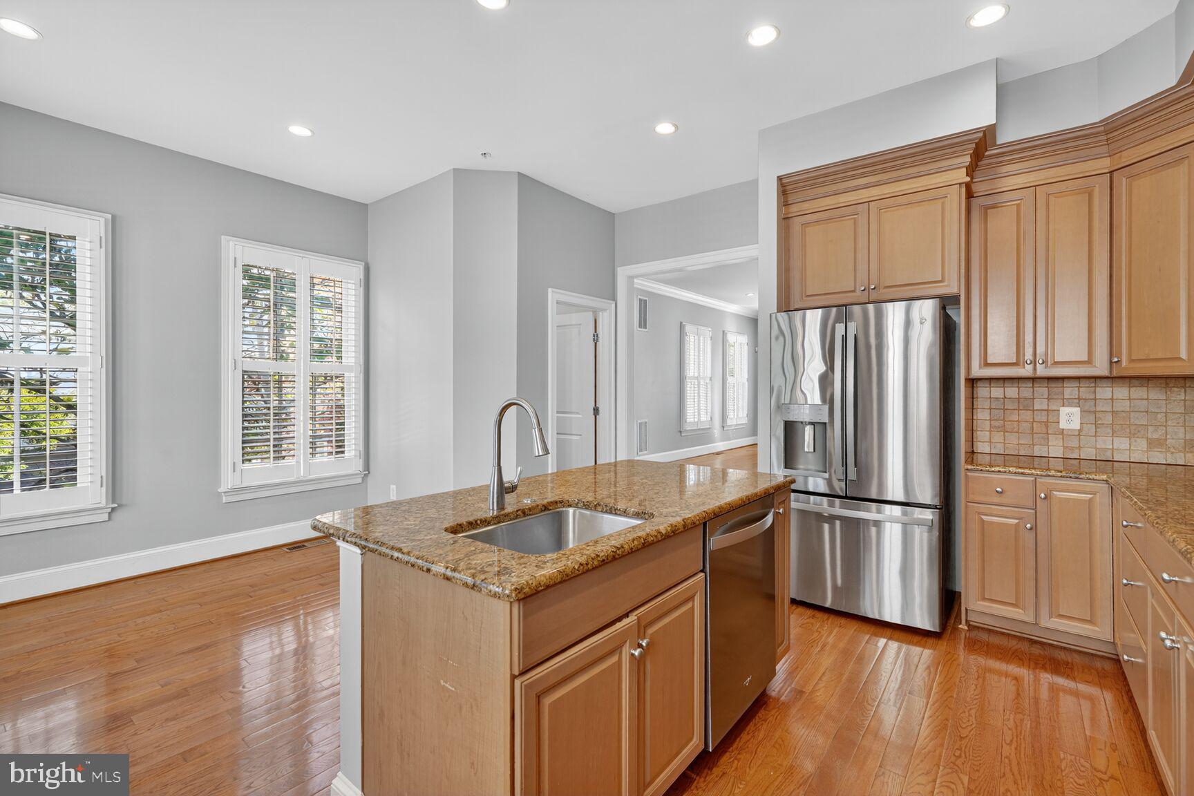 Real estate listing preview #15