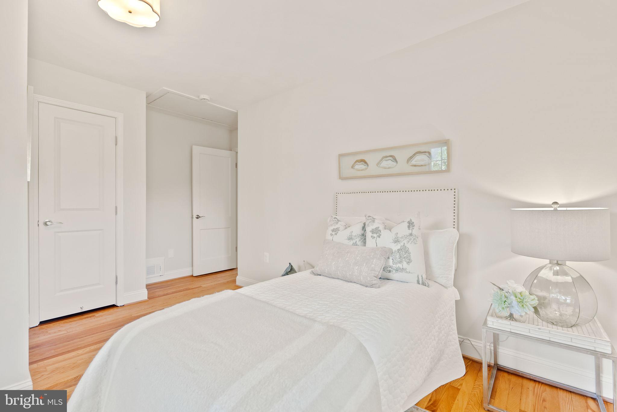 Real estate listing preview #19