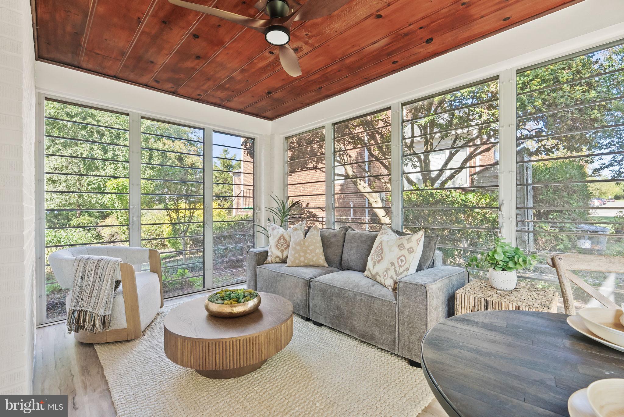 Real estate listing preview #11