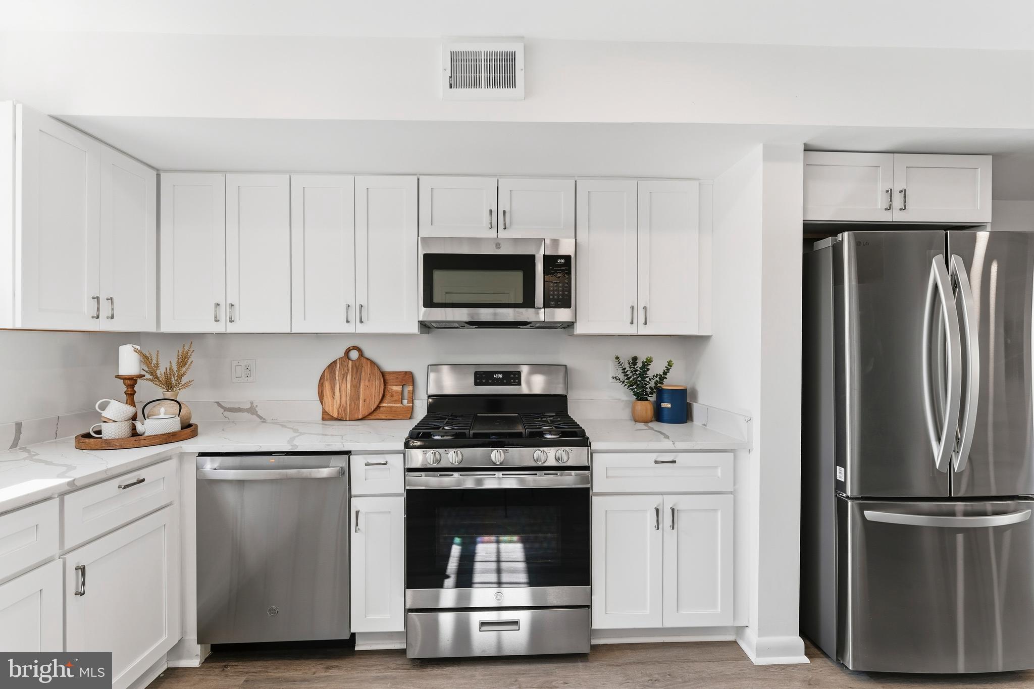 Real estate listing preview #10