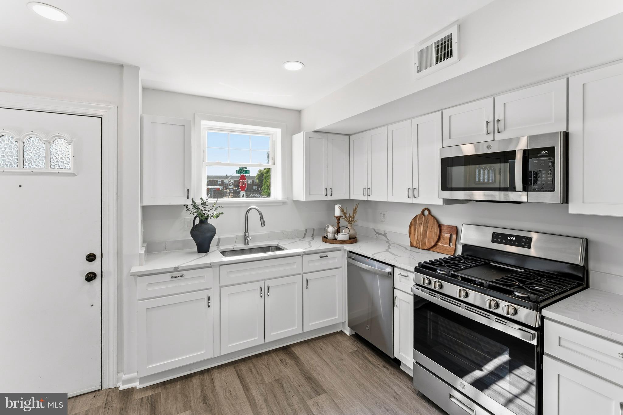 Real estate listing preview #9