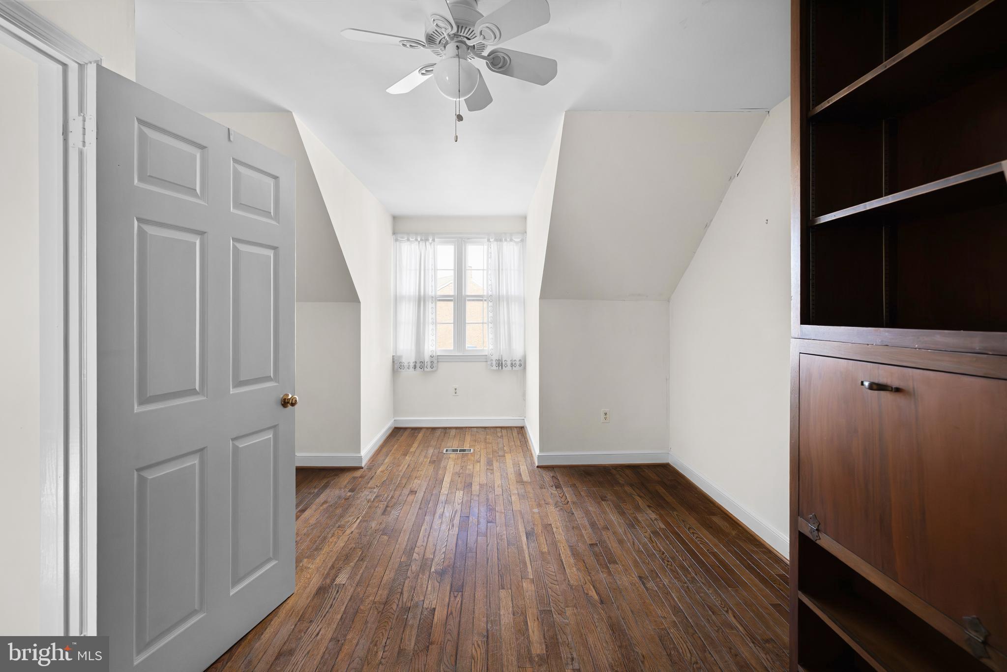 Real estate listing preview #24