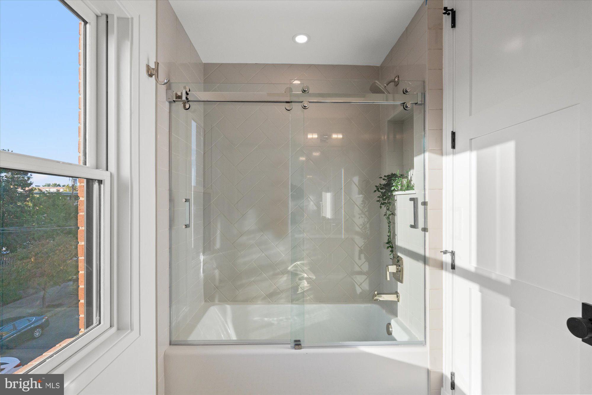 Real estate listing preview #46