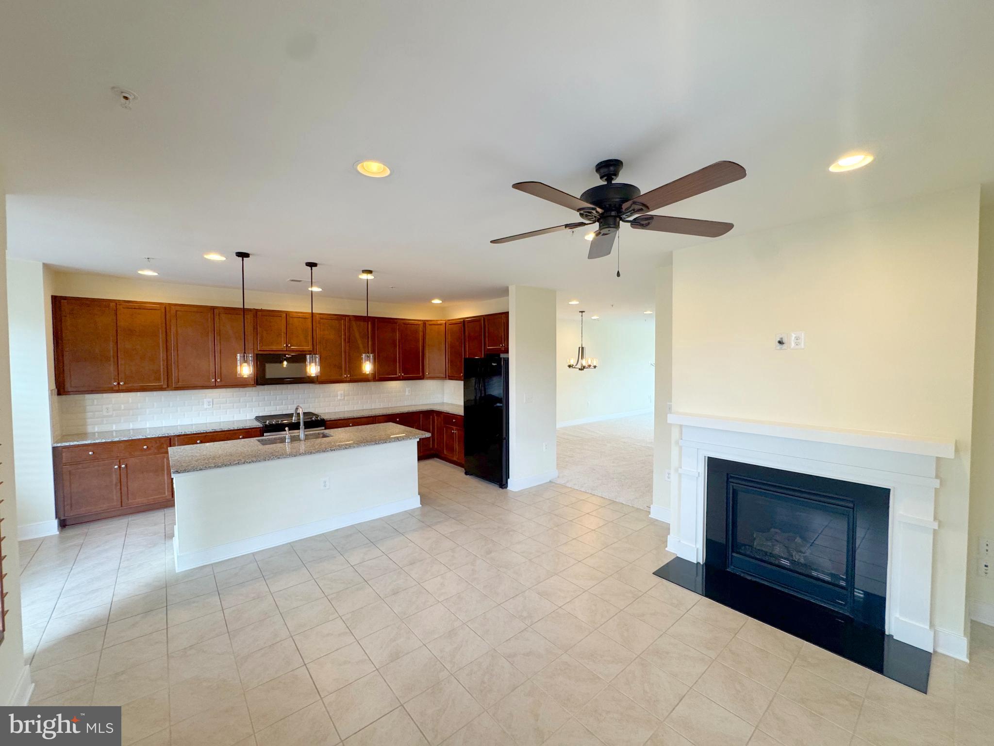 Real estate listing preview #8