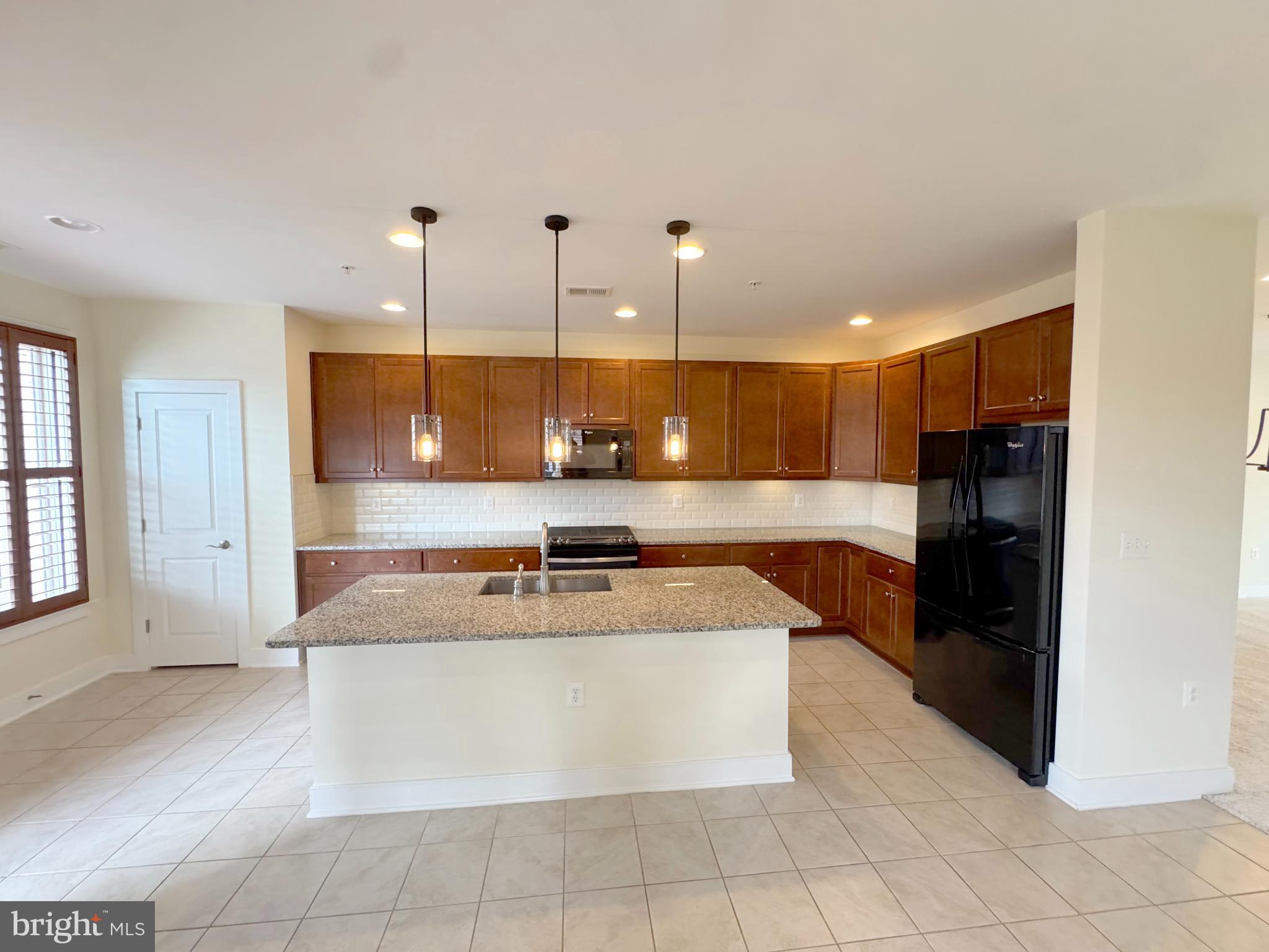 Real estate listing preview #10