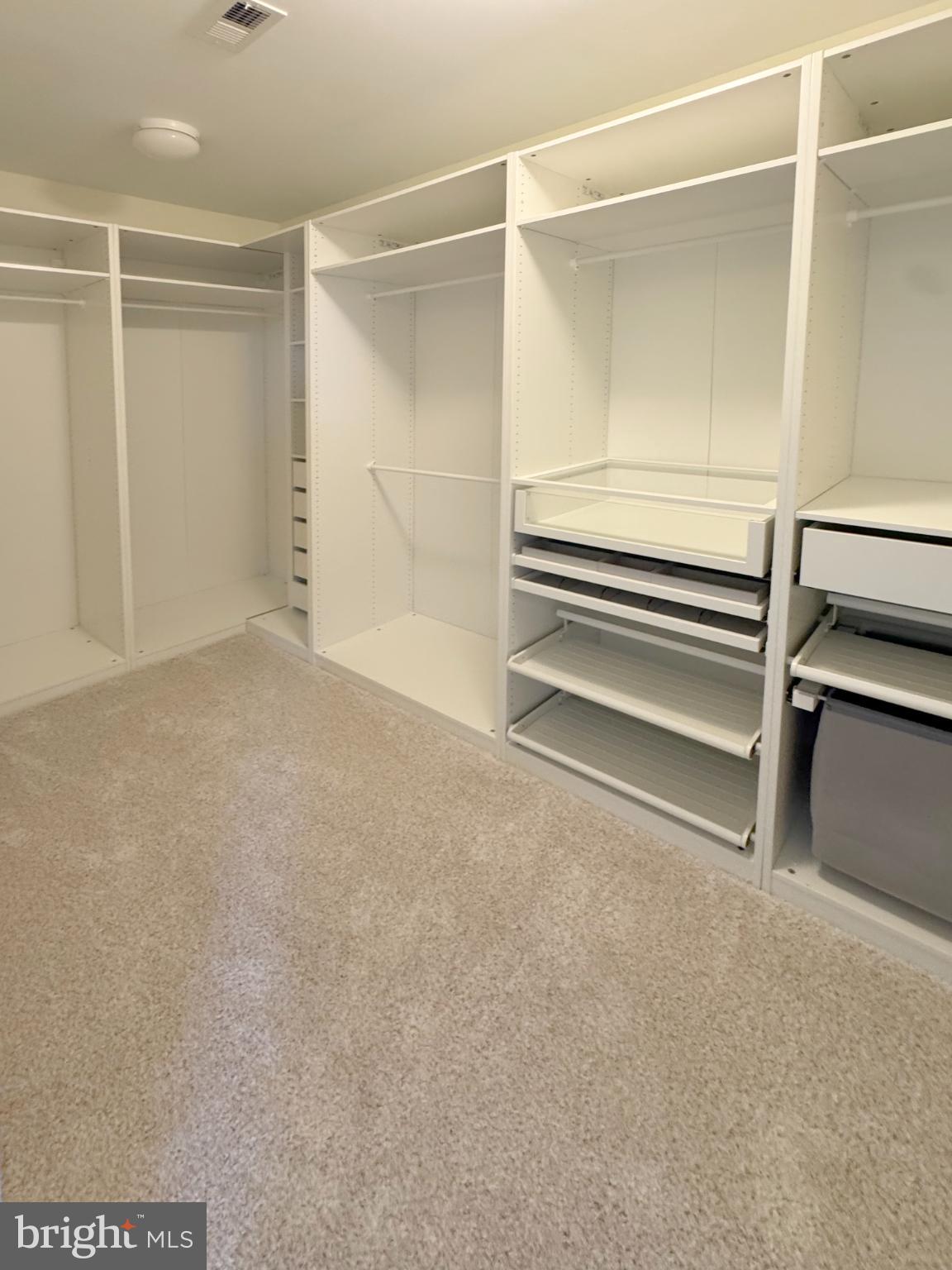 Real estate listing preview #18