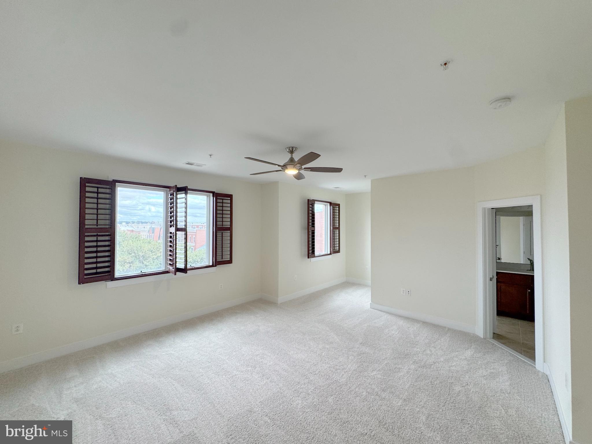 Real estate listing preview #16