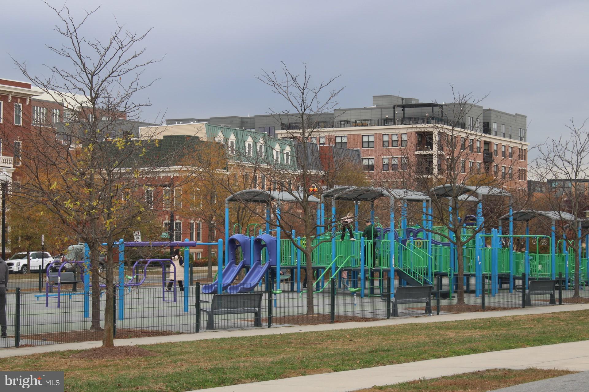 Real estate listing preview #25