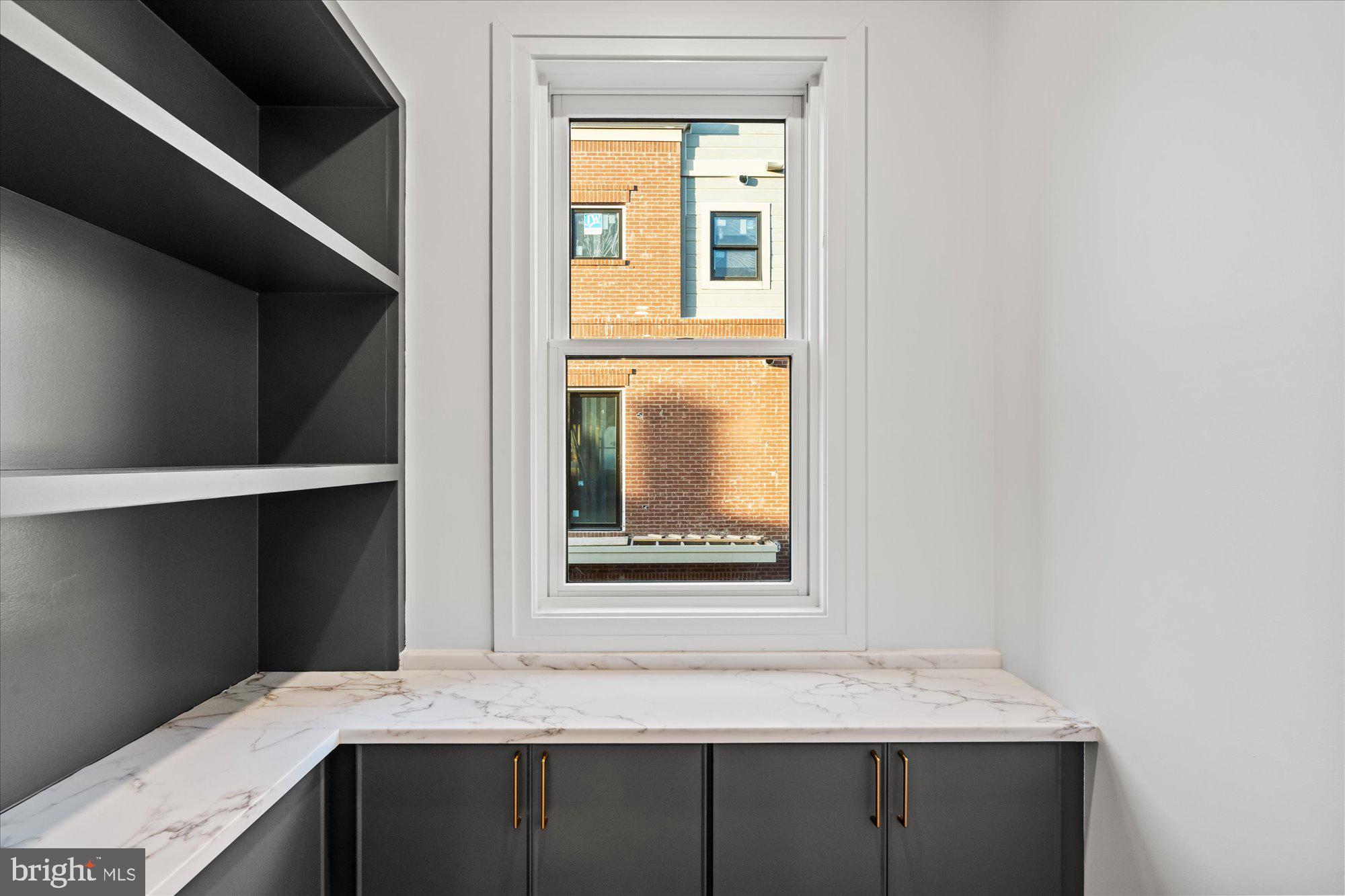 Real estate listing preview #16