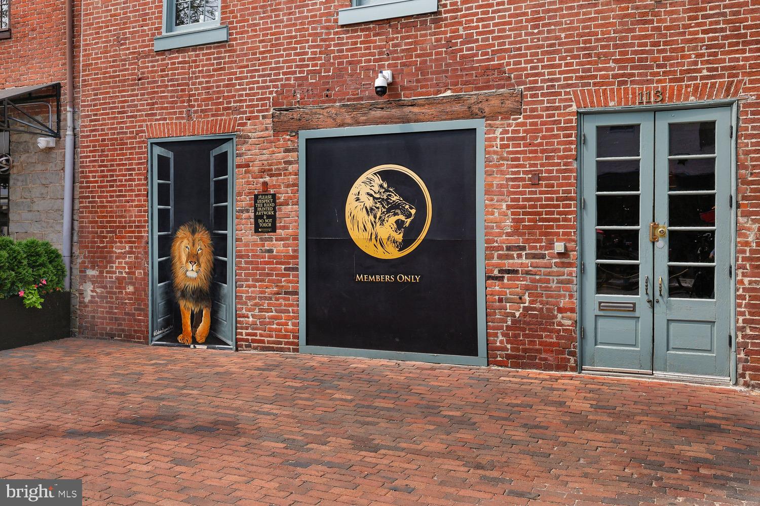 Real estate listing preview #48