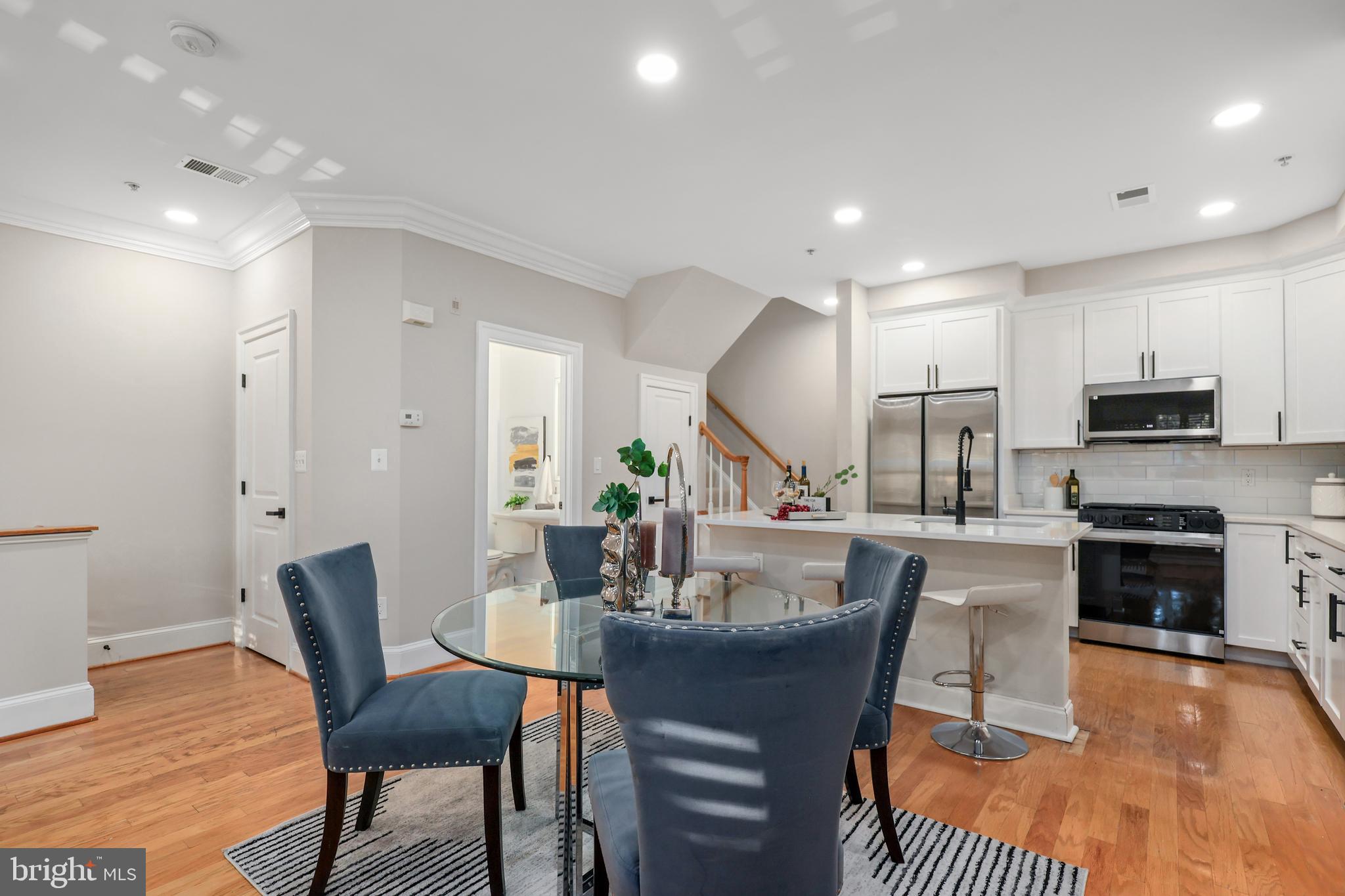 Real estate listing preview #7