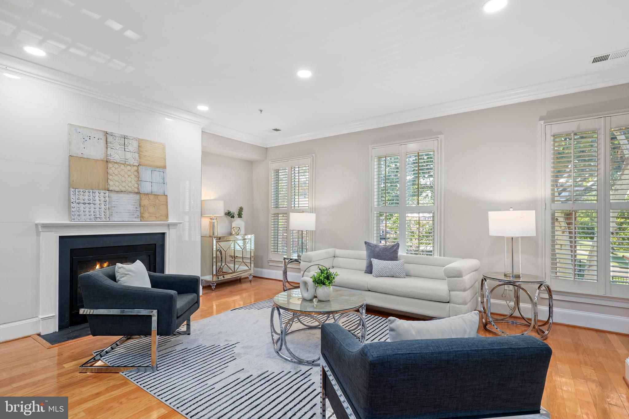 Real estate listing preview #4