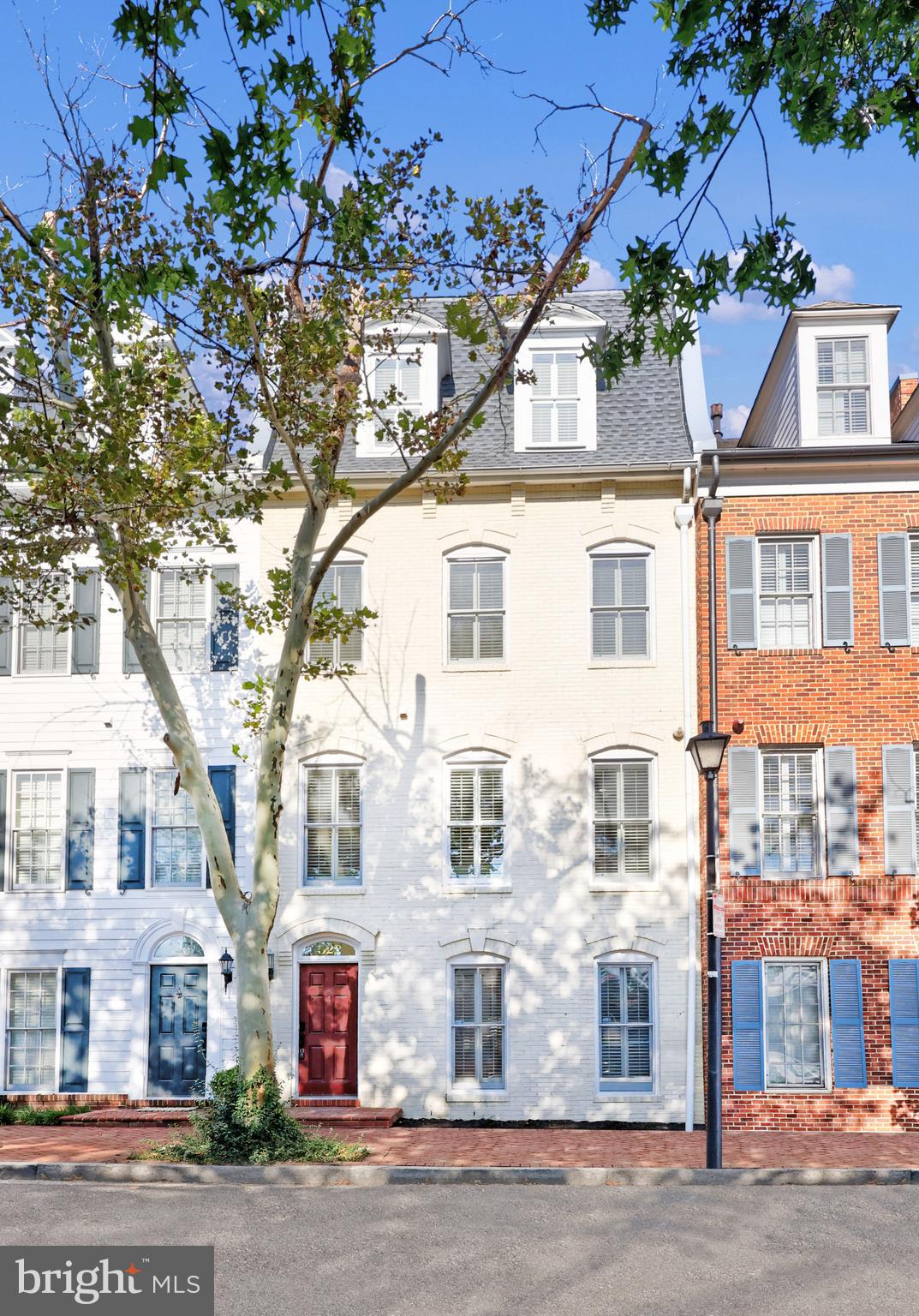 Real estate listing preview #2