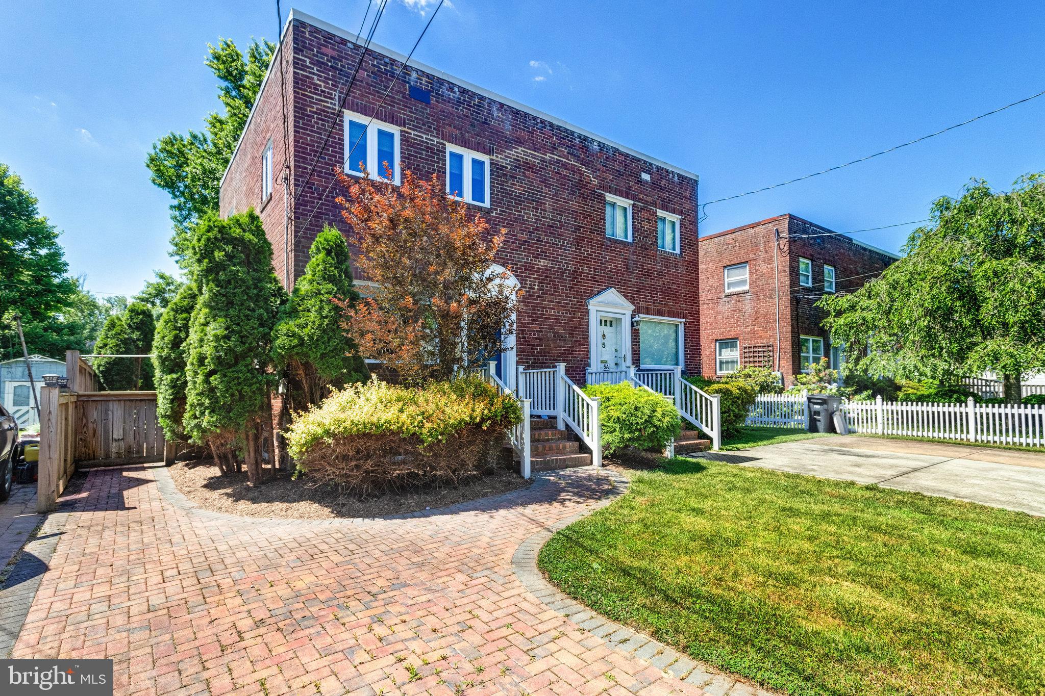 Real estate listing preview #1