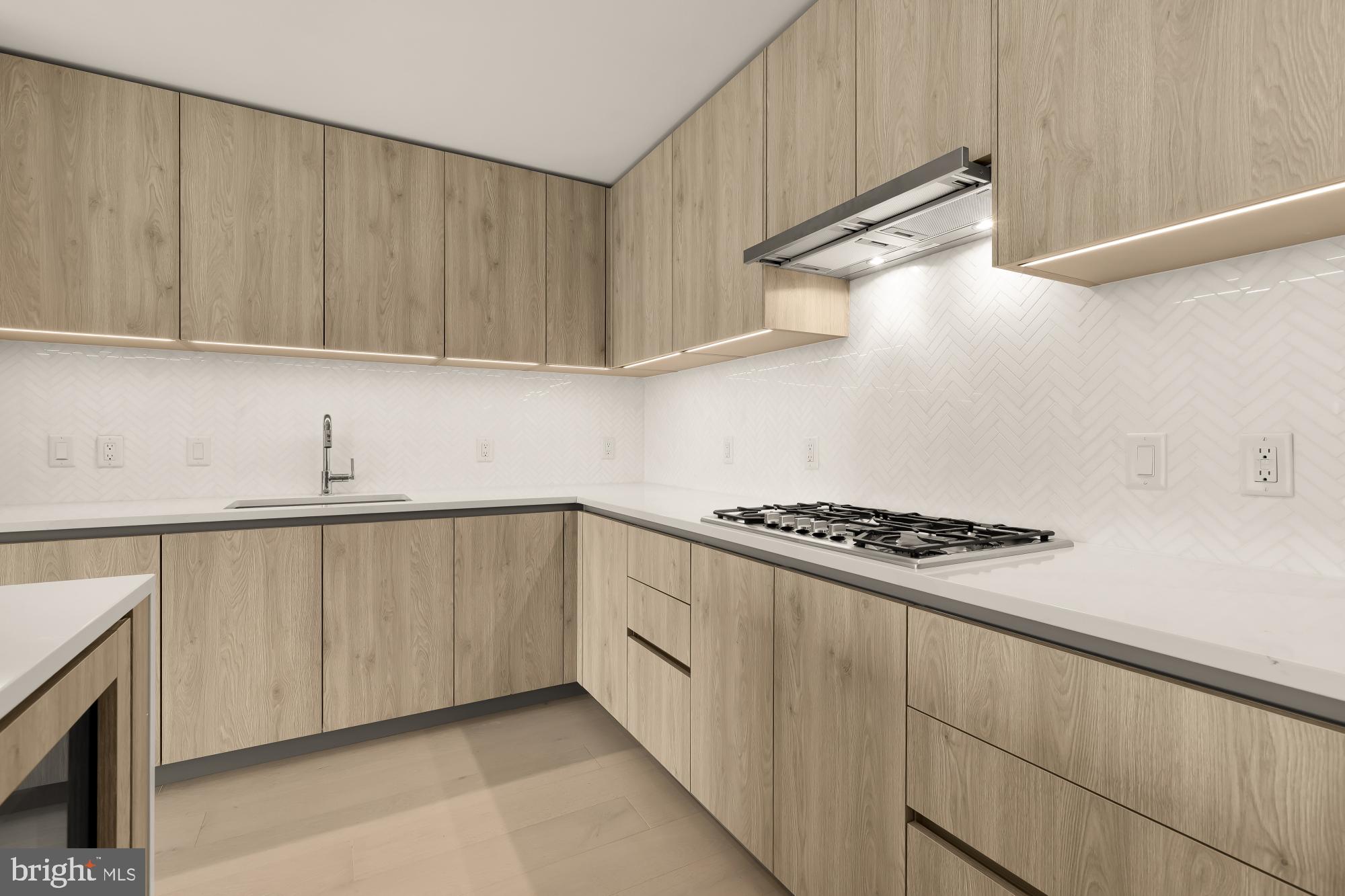 Real estate listing preview #23