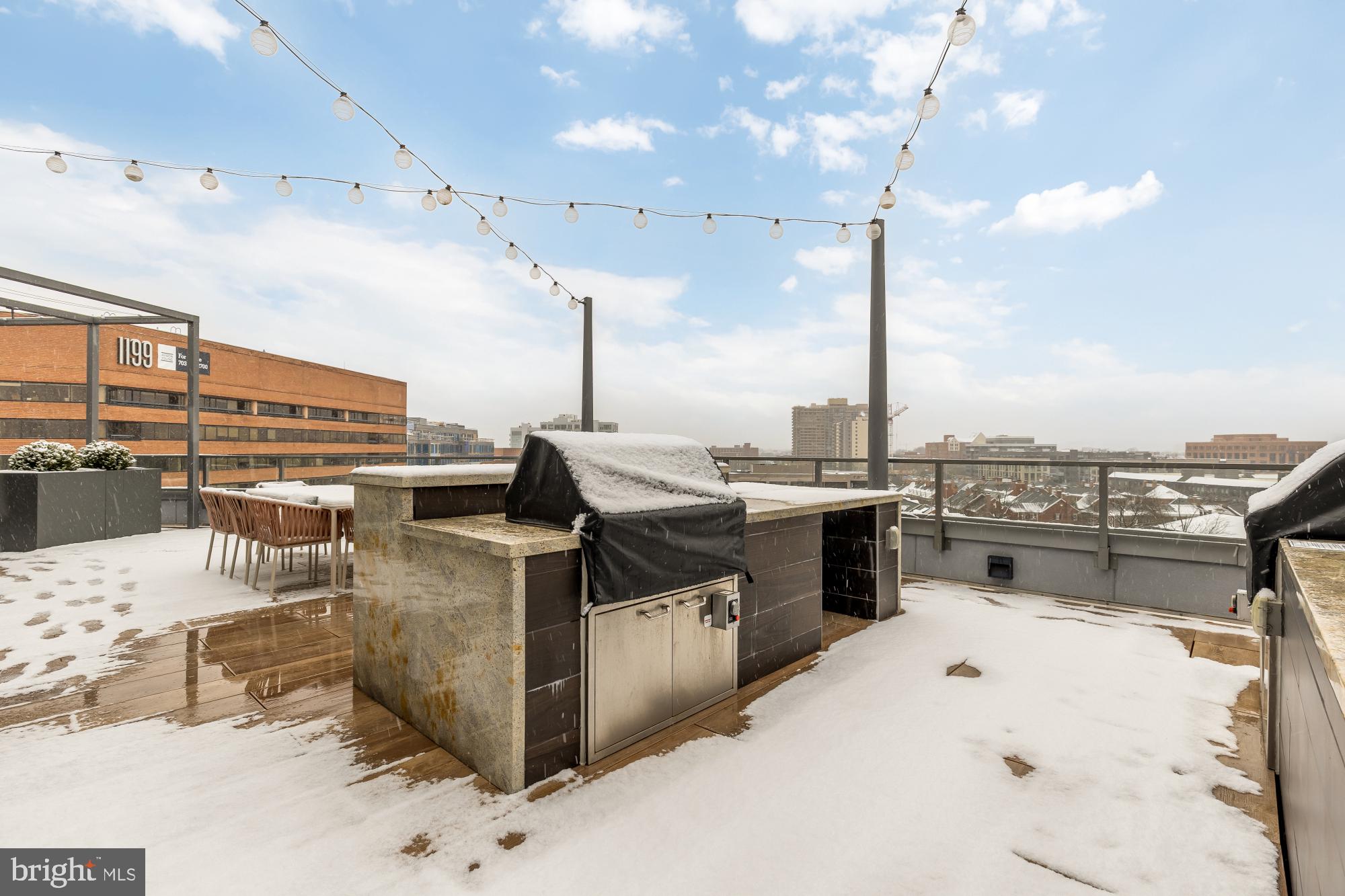 Real estate listing preview #8