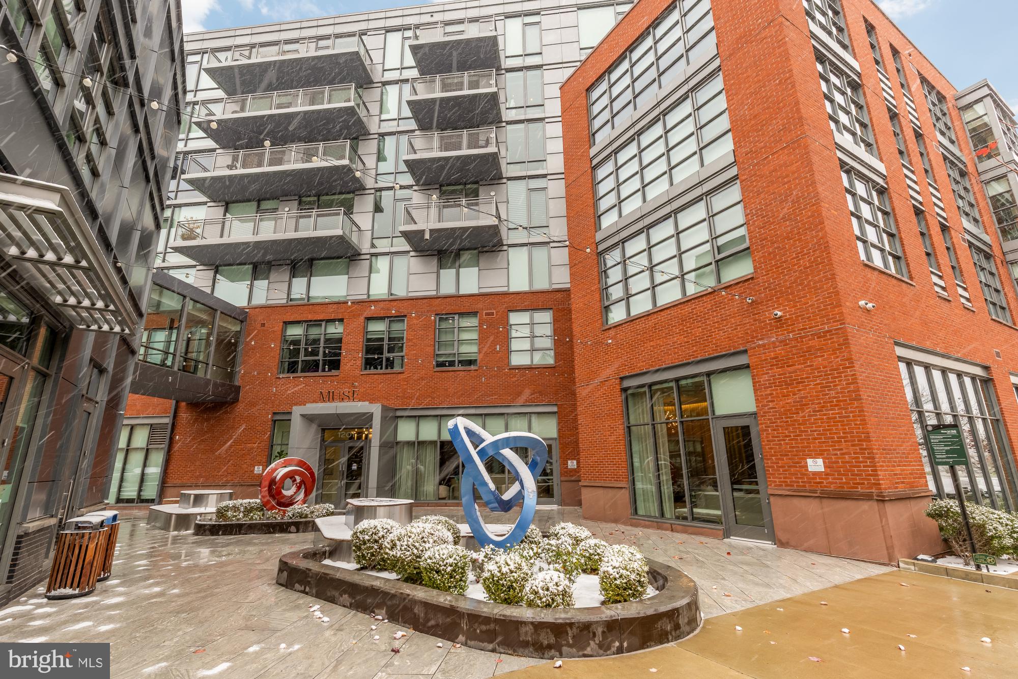 Real estate listing preview #2