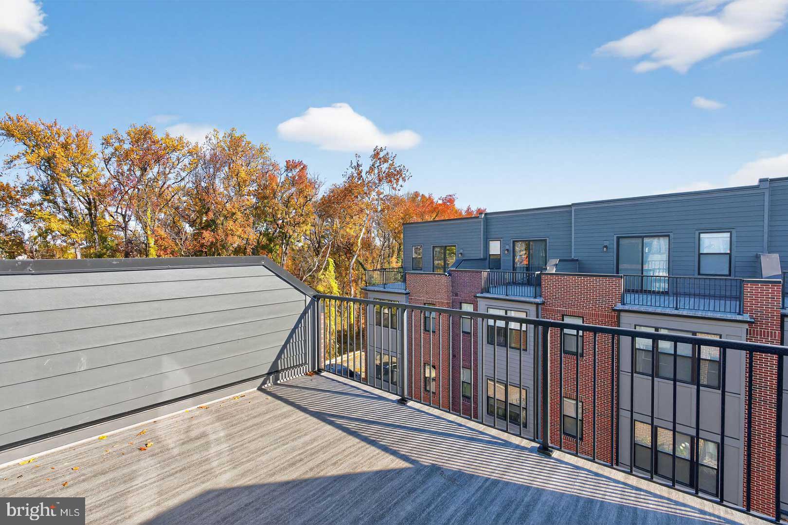 Real estate listing preview #16