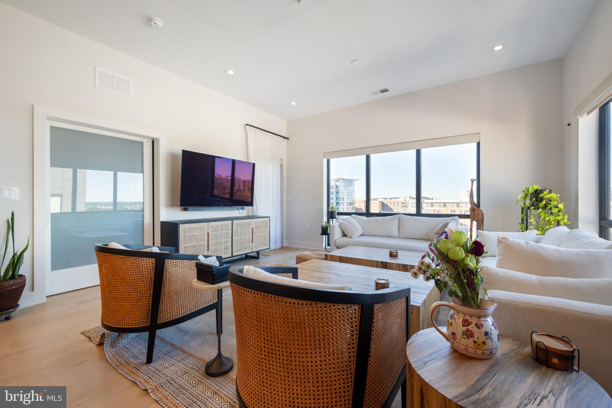 Real estate listing preview #11