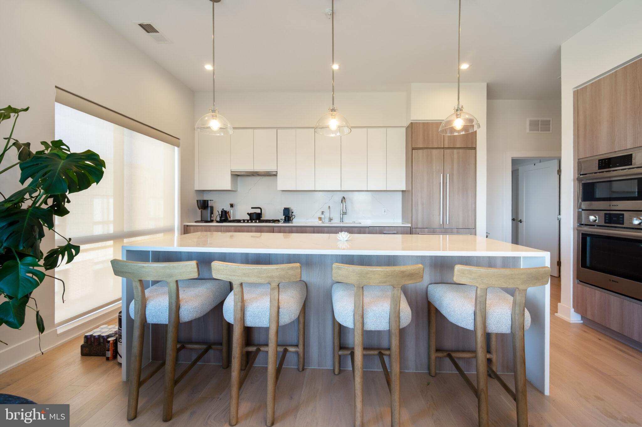 Real estate listing preview #12