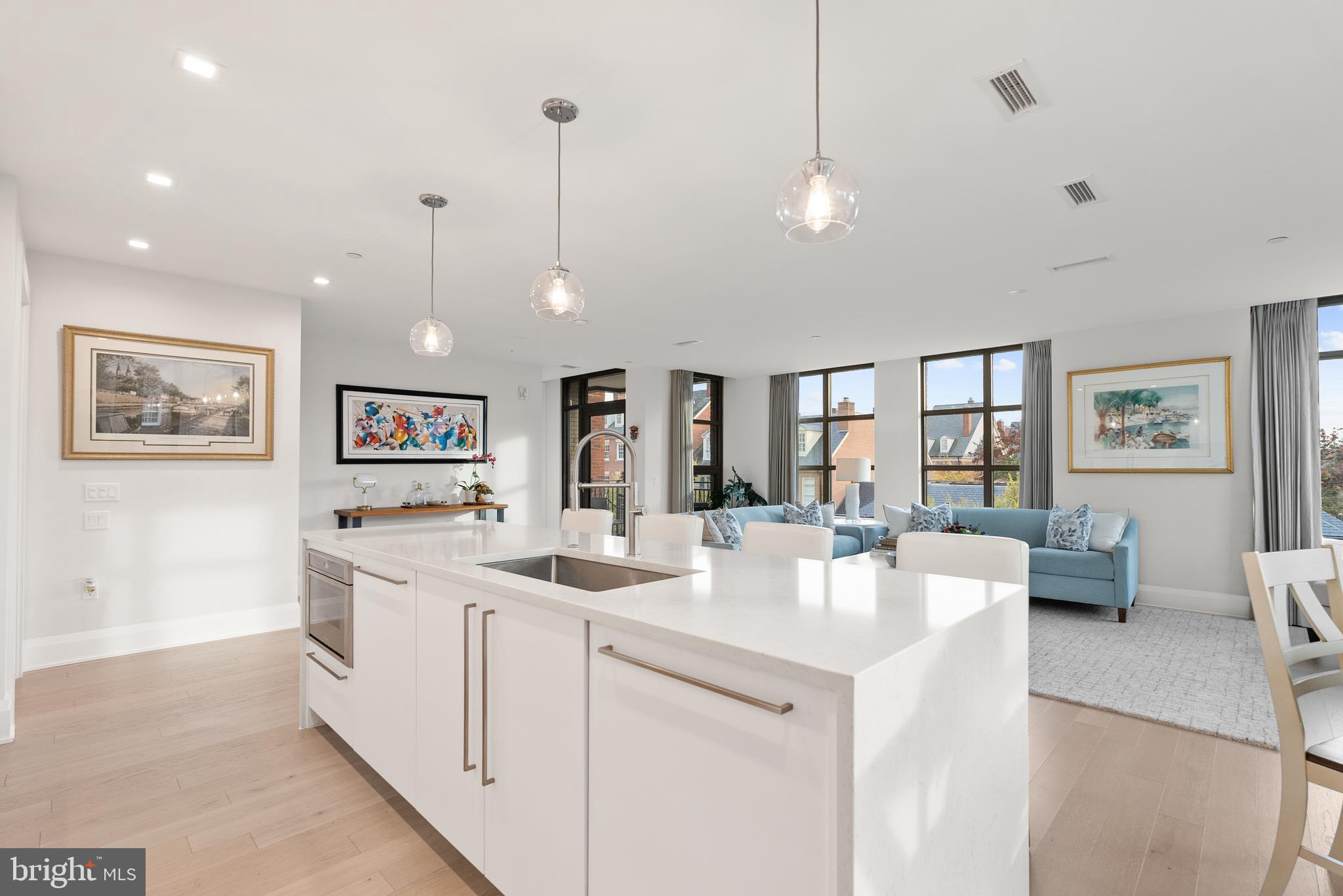 Real estate listing preview #16