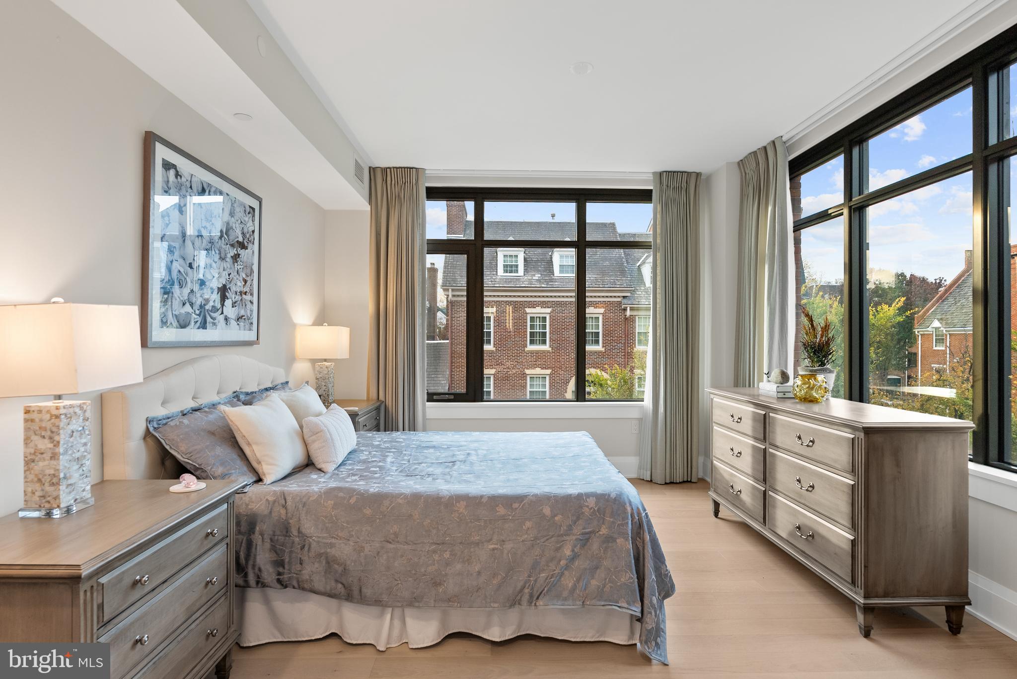 Real estate listing preview #25