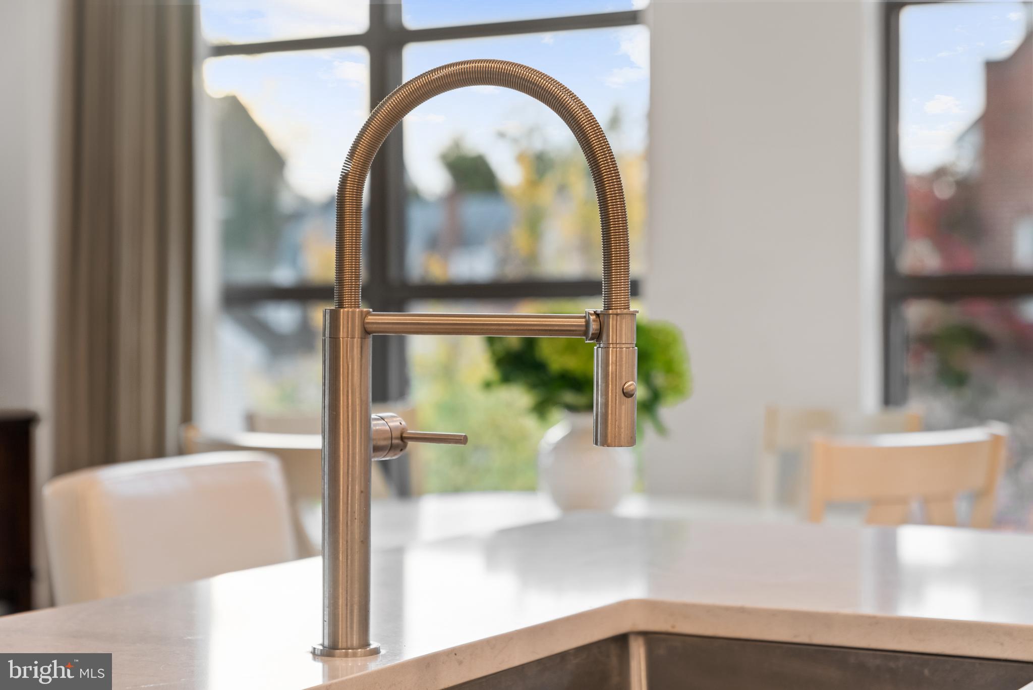 Real estate listing preview #14