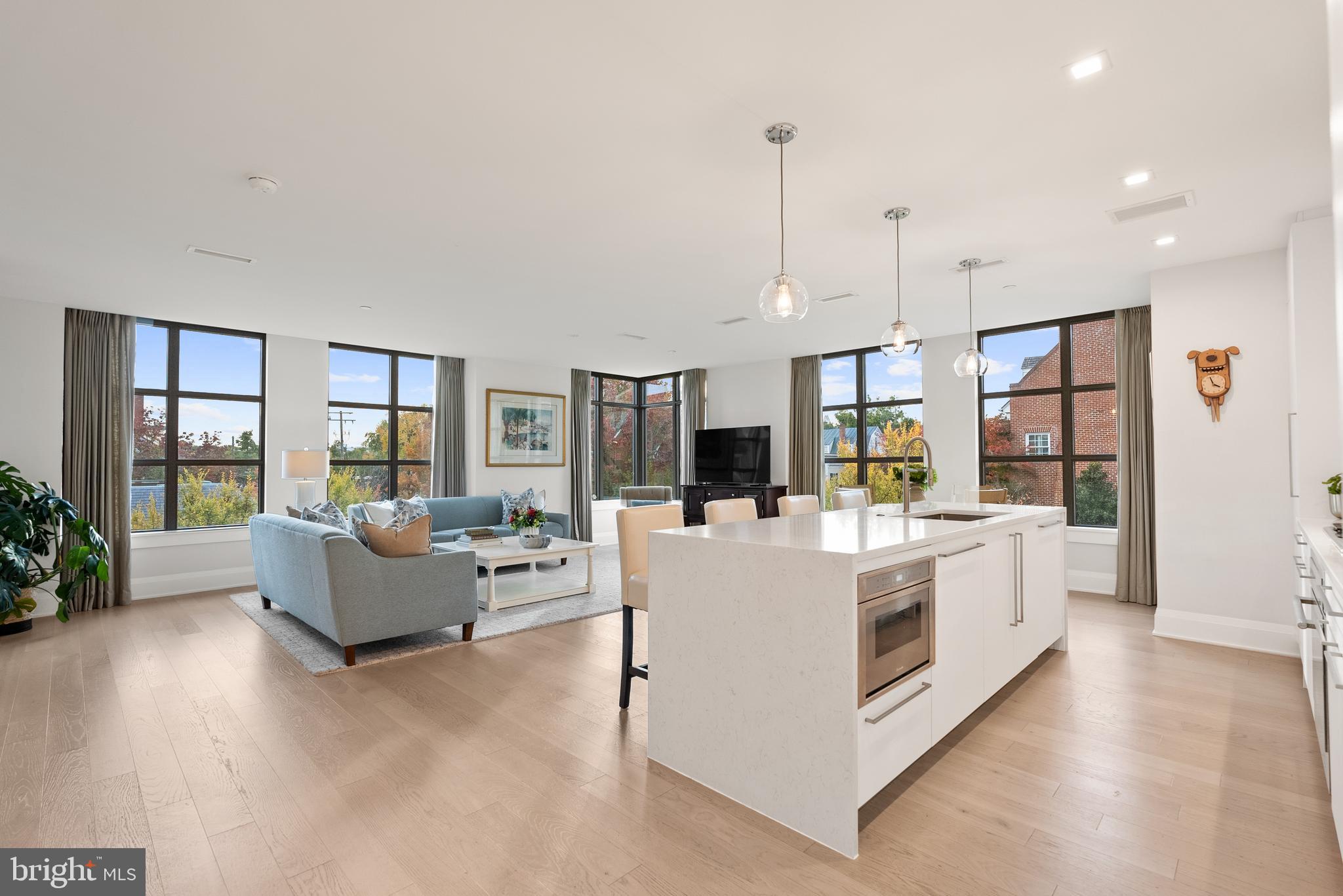 Real estate listing preview #1